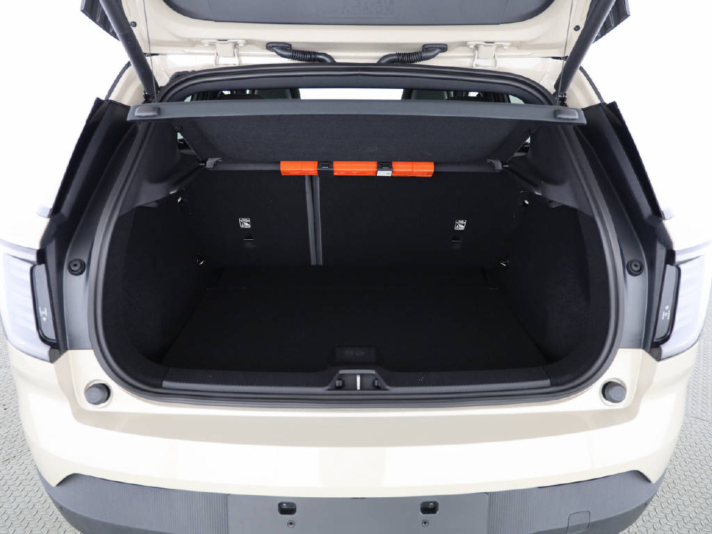 VOLVO EX 30 P8 Twin Ultra Performance AWD-image-23