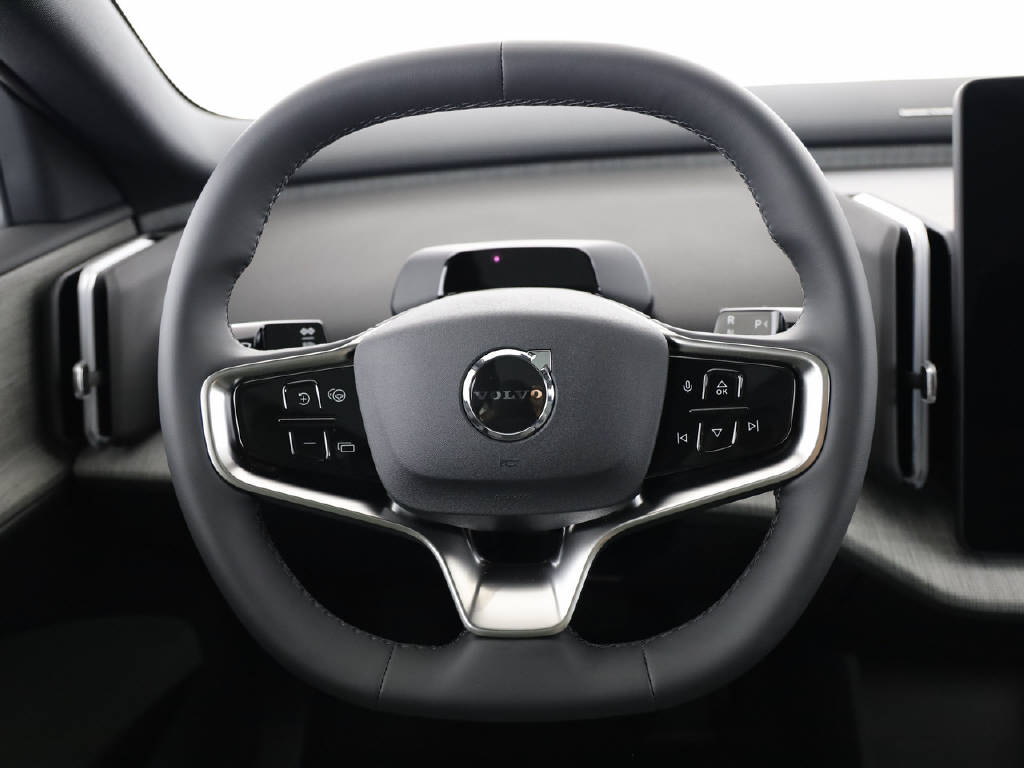 VOLVO EX 30 P8 Twin Ultra Performance AWD-image-30
