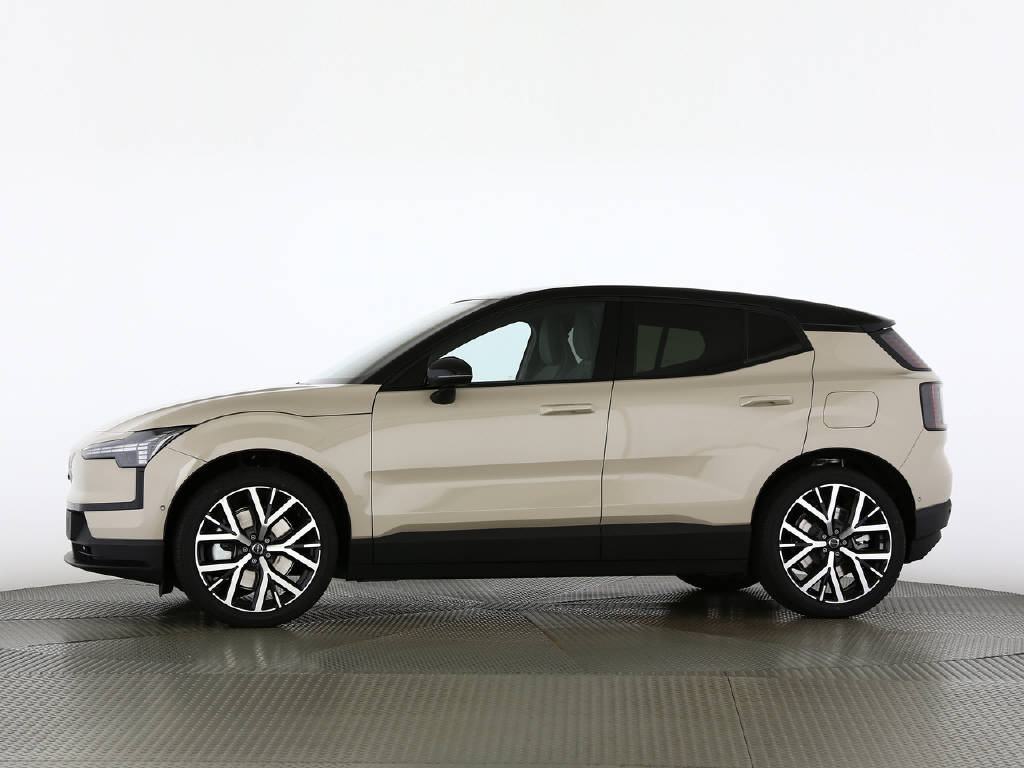 VOLVO EX 30 P8 Twin Ultra Performance AWD-image-25