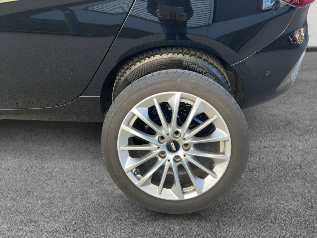 BMW 118i-image-14