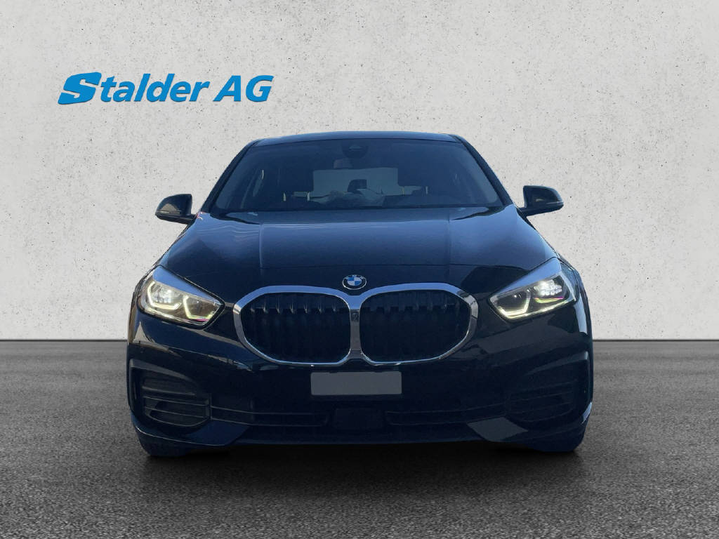 BMW 118i-image-1