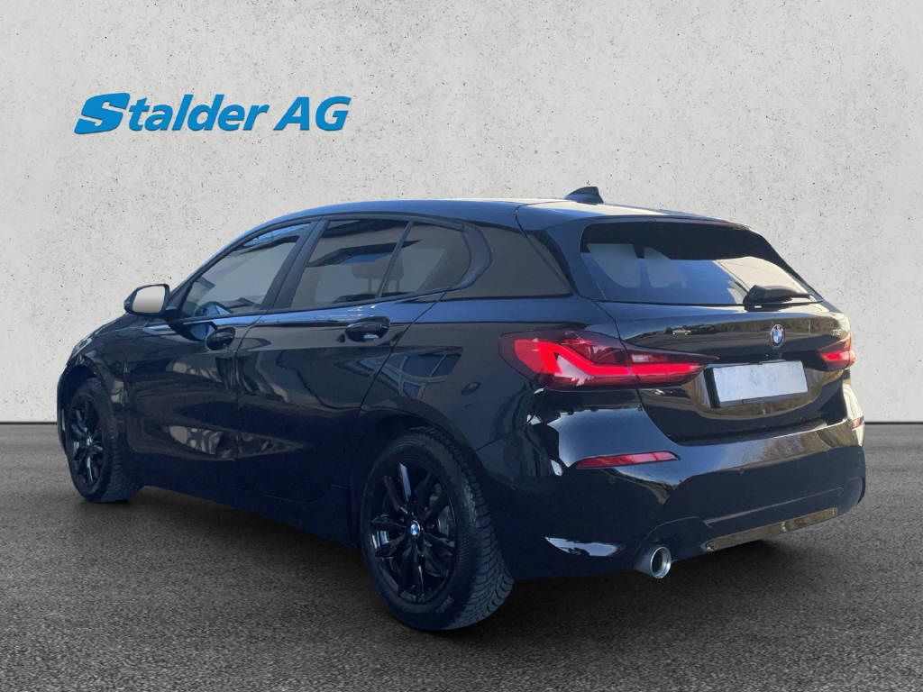 BMW 118i-image-3
