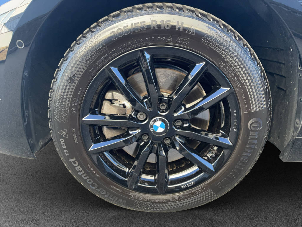 BMW 118i-image-13