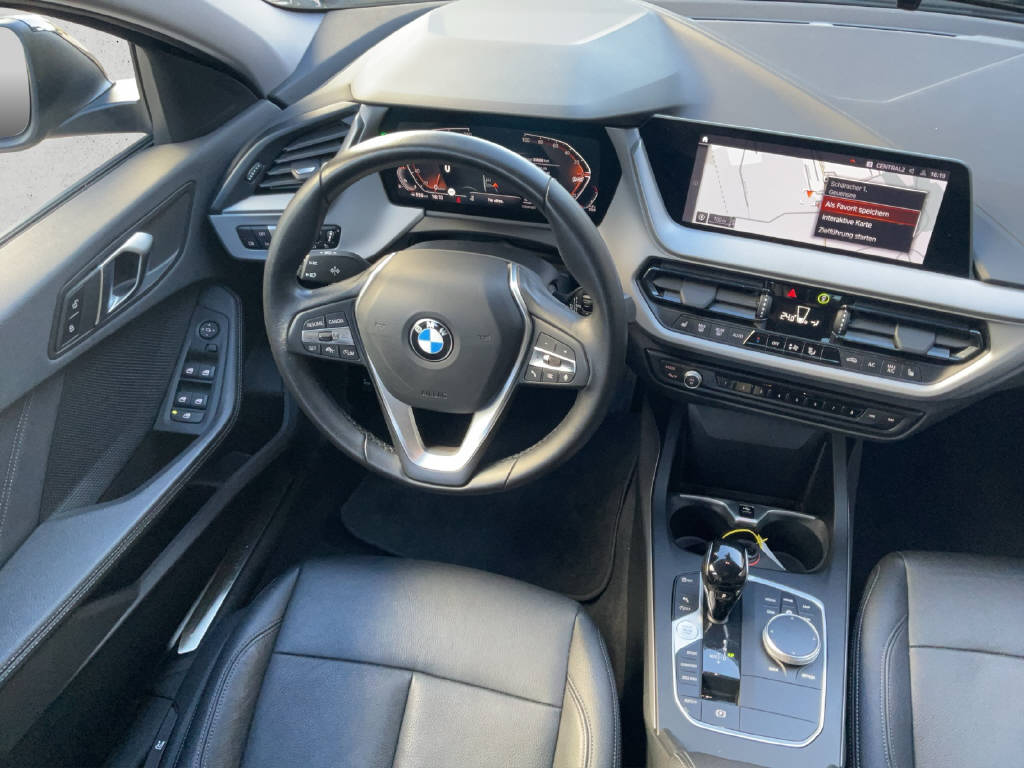 BMW 118i-image-10