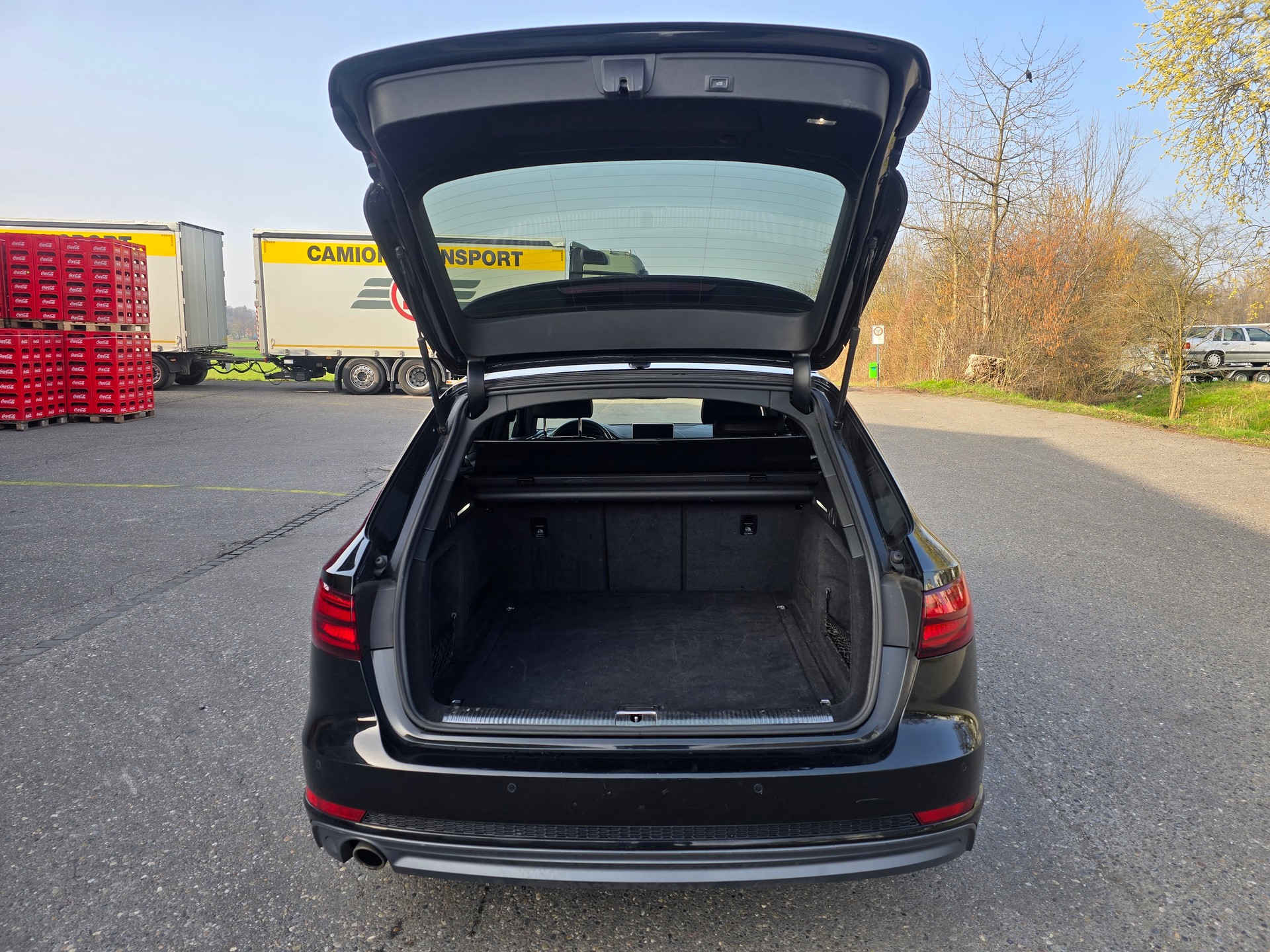 AUDI A4 Avant 2.0 TDI Design S-tronic-image-6