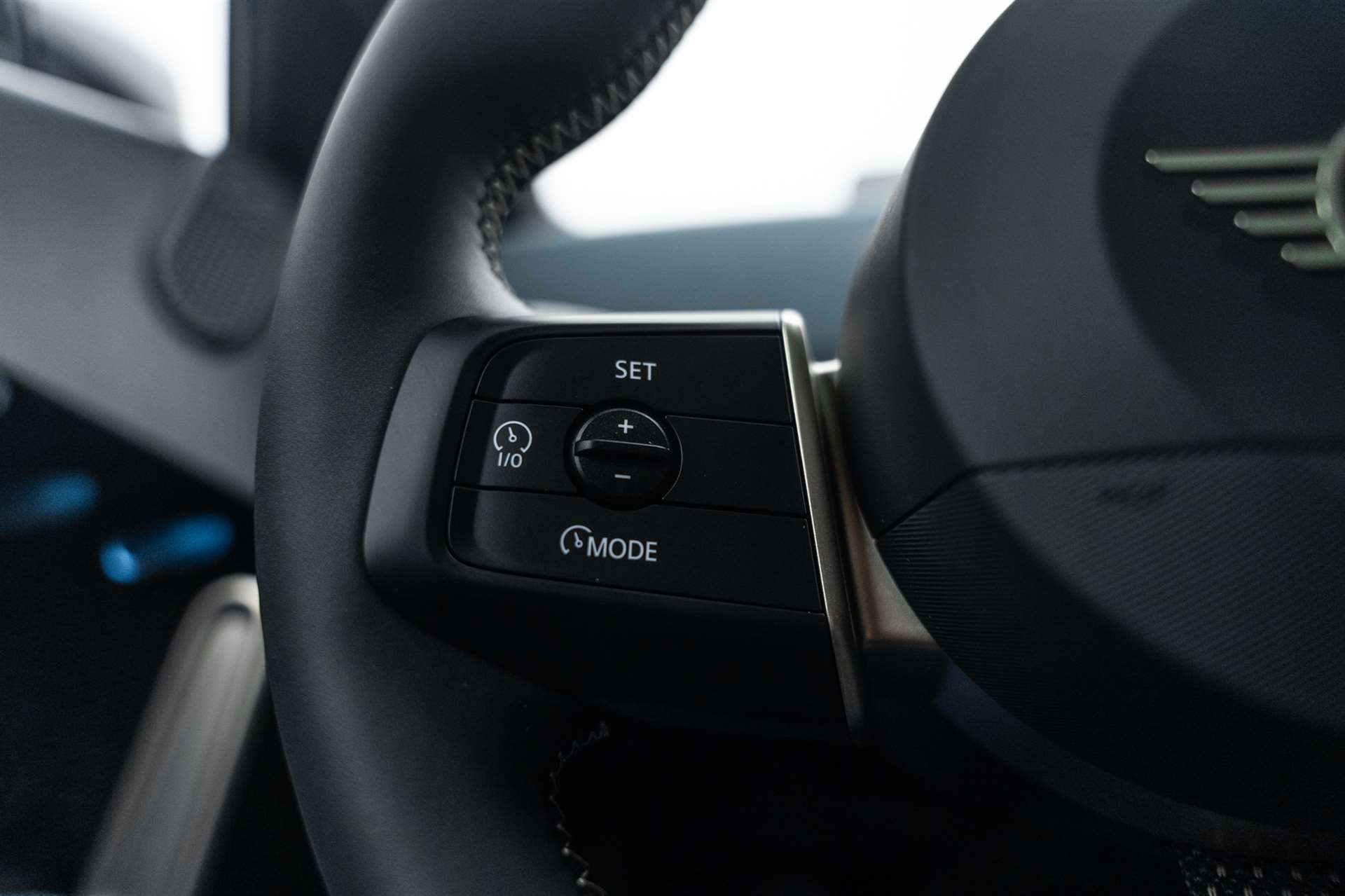 MINI Aceman SE 49.2kWh 384KM-image-16