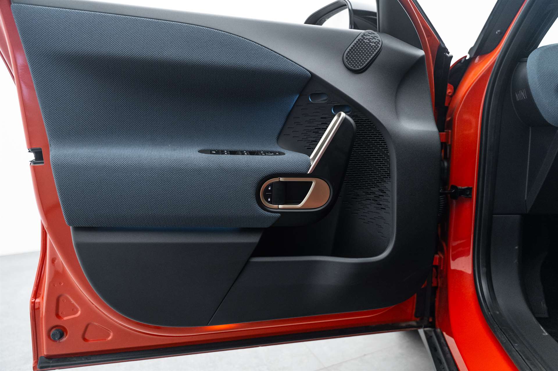 MINI Aceman SE 49.2kWh 384KM-image-15
