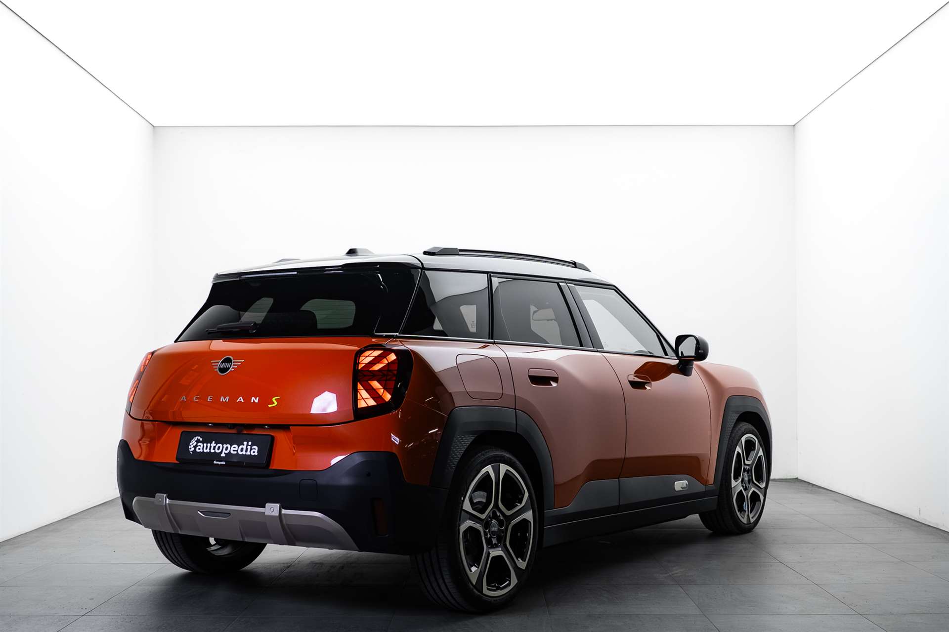 MINI Aceman SE 49.2kWh 384KM-image-4