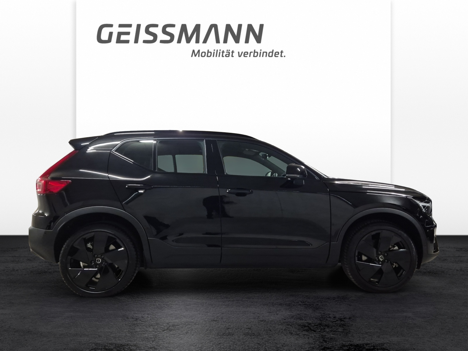 VOLVO EX40 Twin Black Edition AWD-image-3