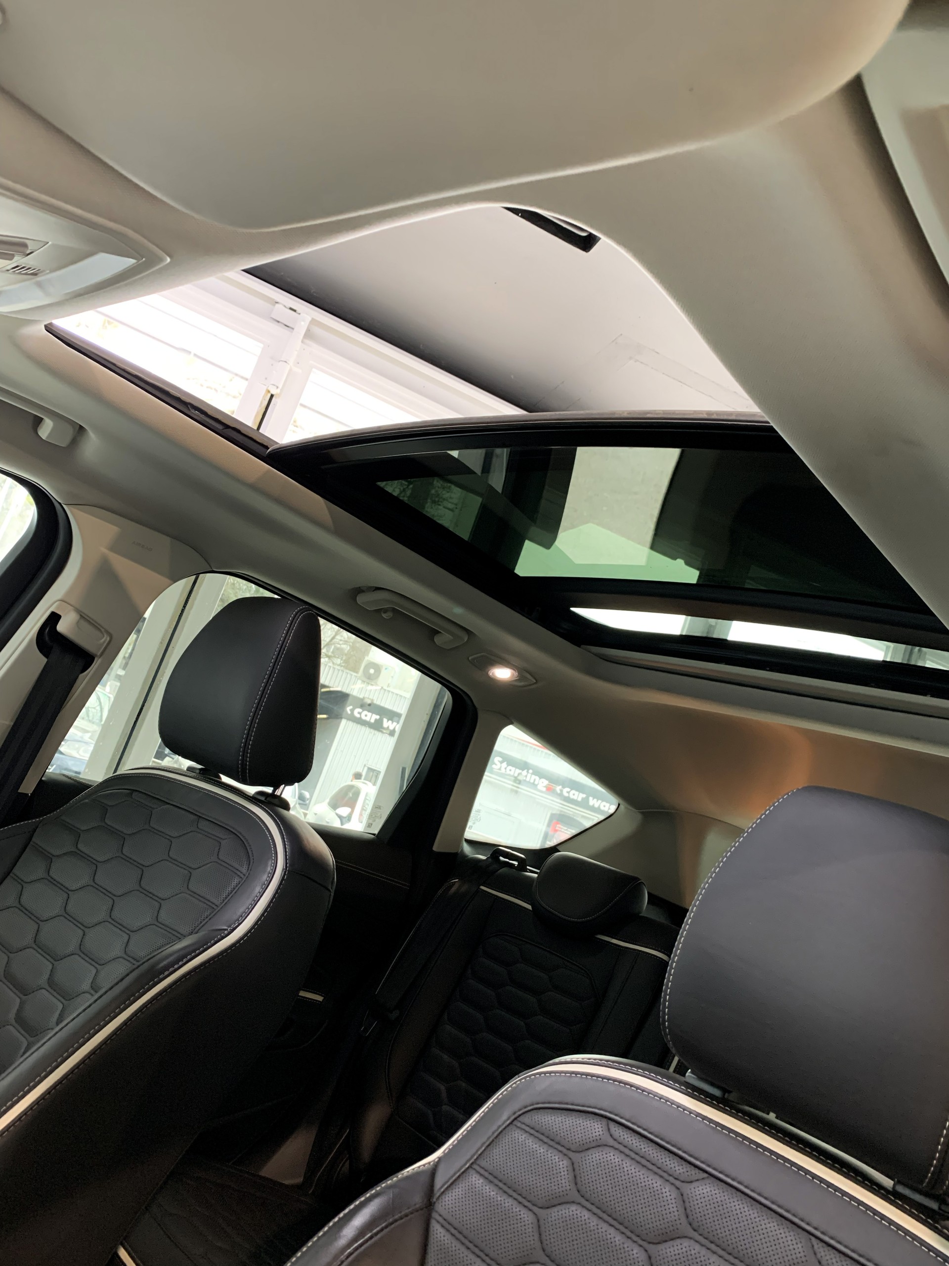 FORD Kuga 1.5 SCTi Vignale 4WD Automatic-image-13