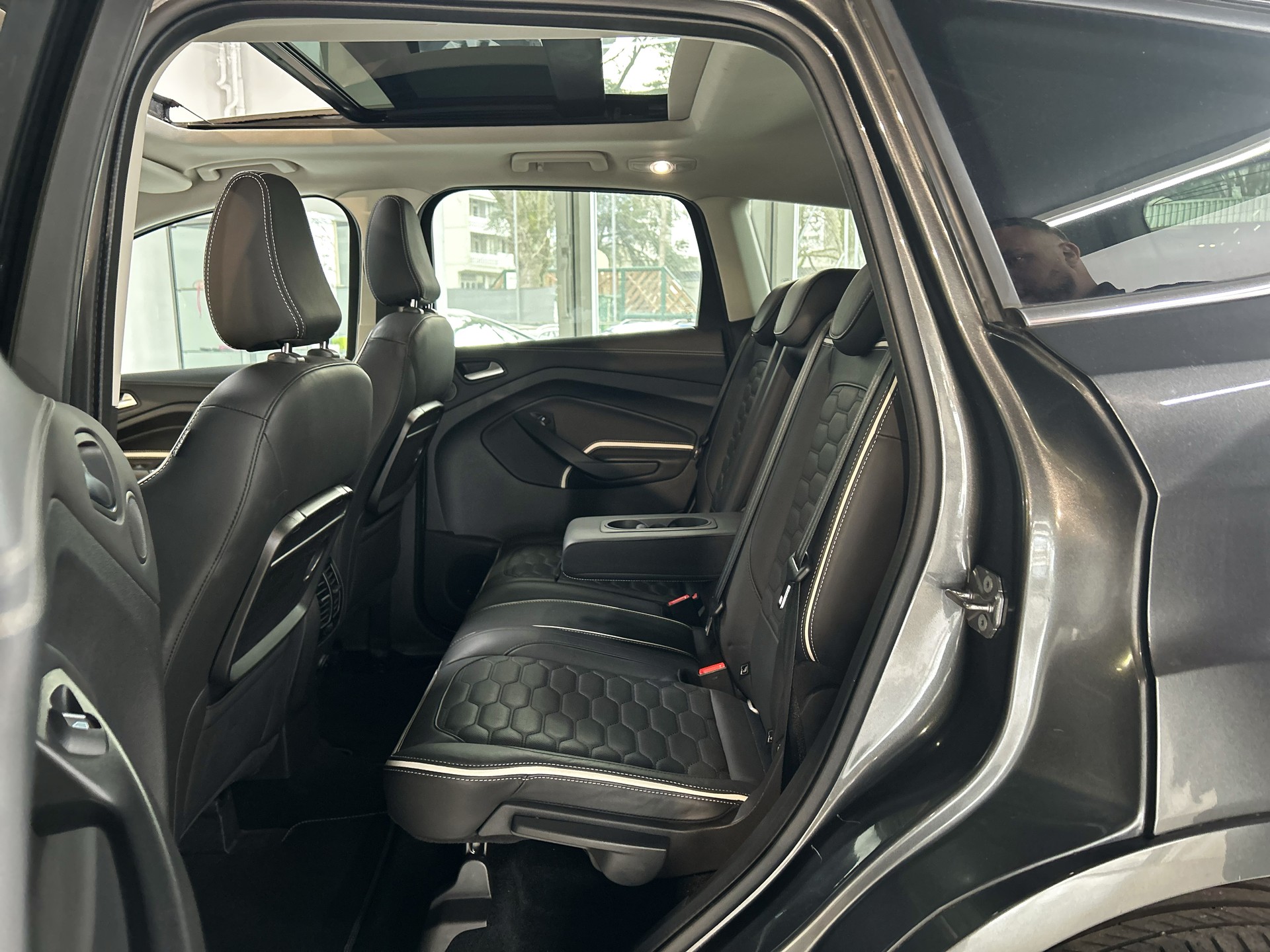 FORD Kuga 1.5 SCTi Vignale 4WD Automatic-image-29