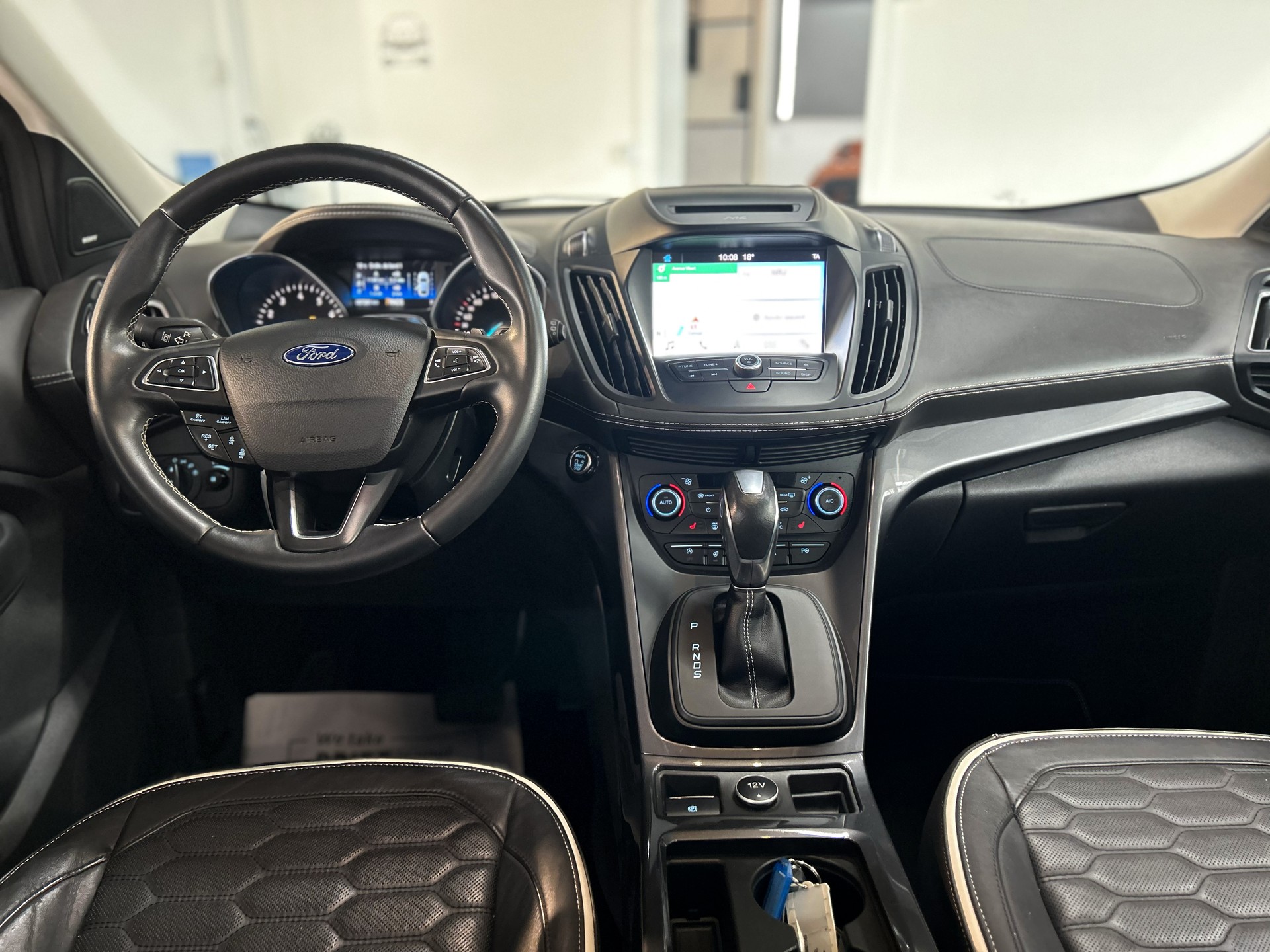 FORD Kuga 1.5 SCTi Vignale 4WD Automatic-image-22