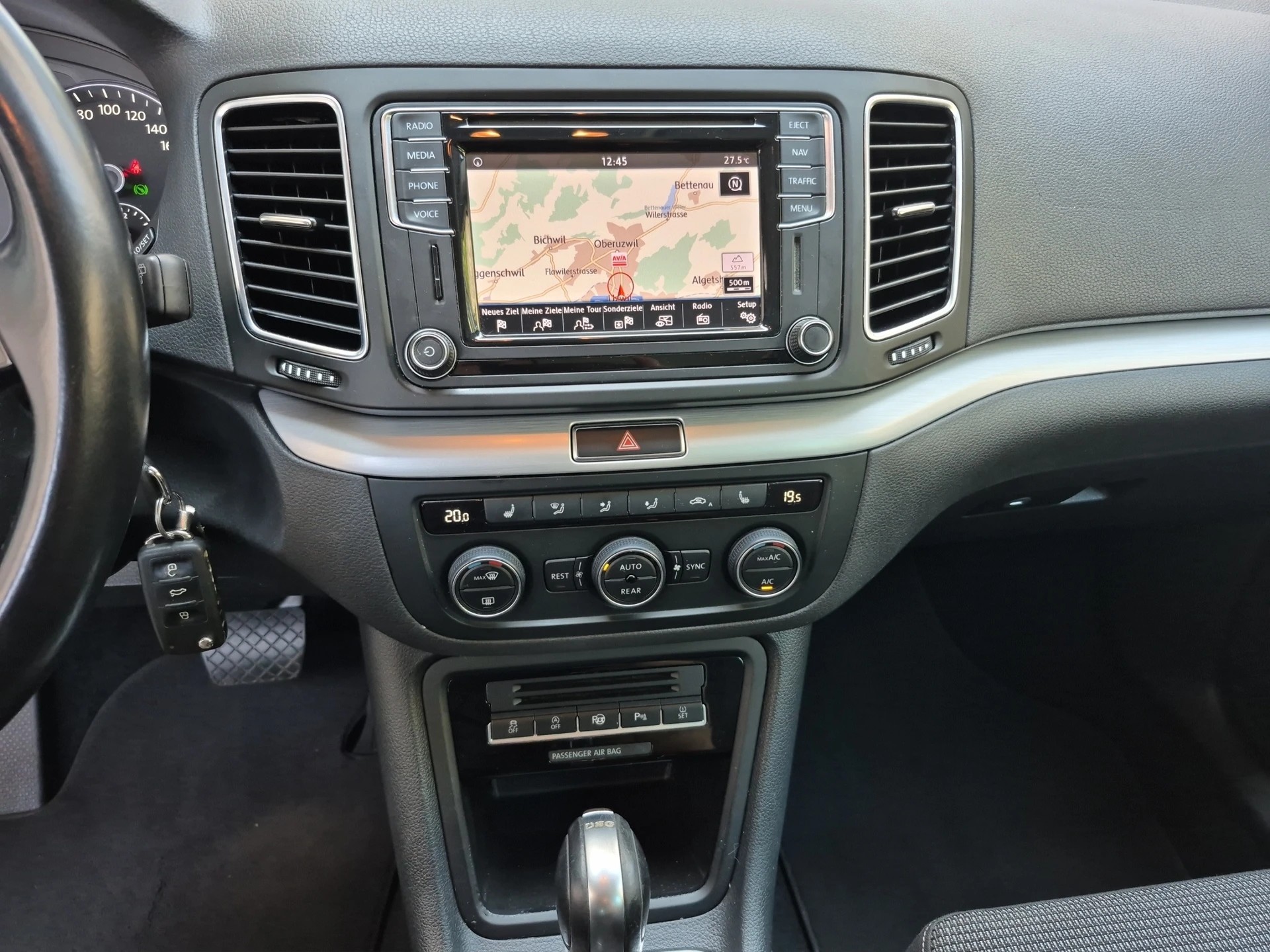 VW Sharan 2.0 TDI BMT Comfortline DSG-image-9