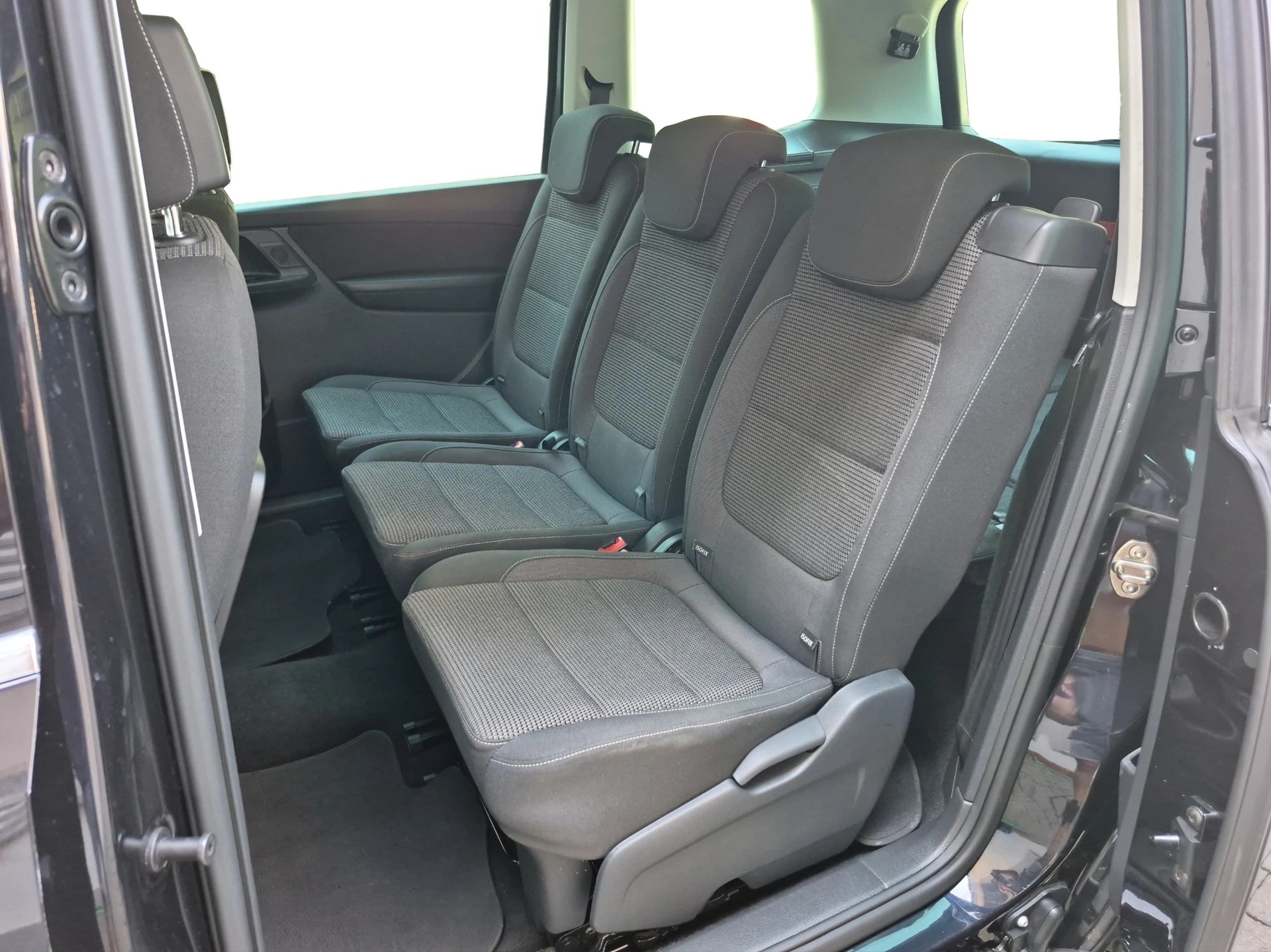 VW Sharan 2.0 TDI BMT Comfortline DSG-image-7