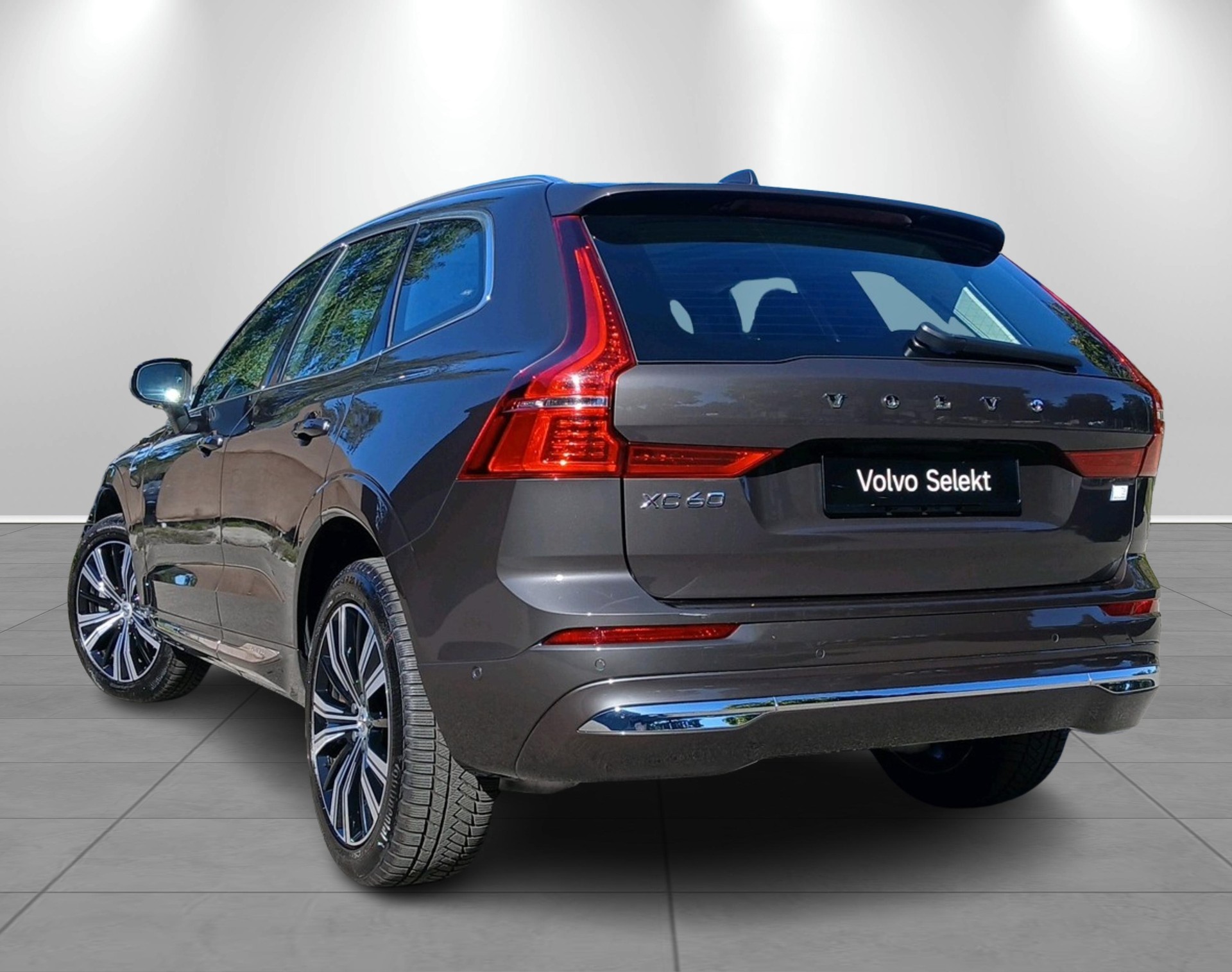 VOLVO XC60 T6 eAWD Inscription-image-1
