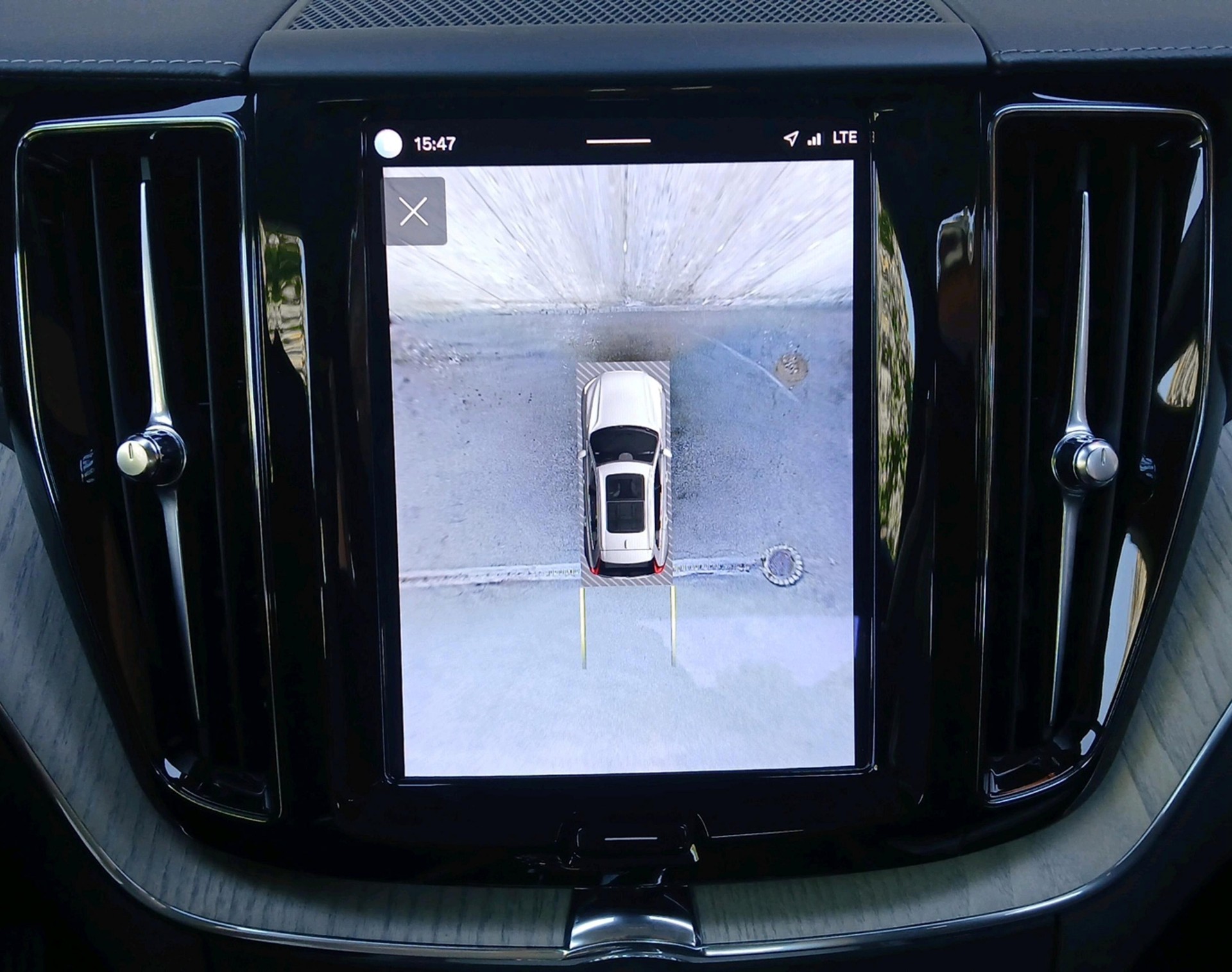 VOLVO XC60 T6 eAWD Inscription-image-17