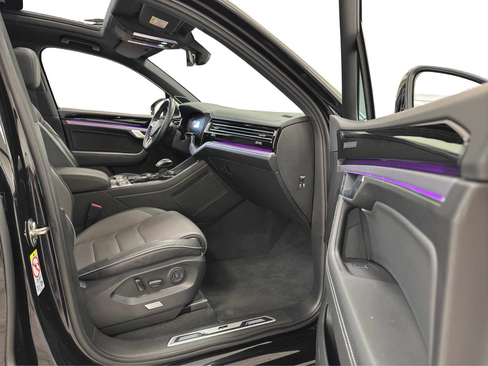 VW Touareg 3.0 TDI R Line Tiptronic-image-6