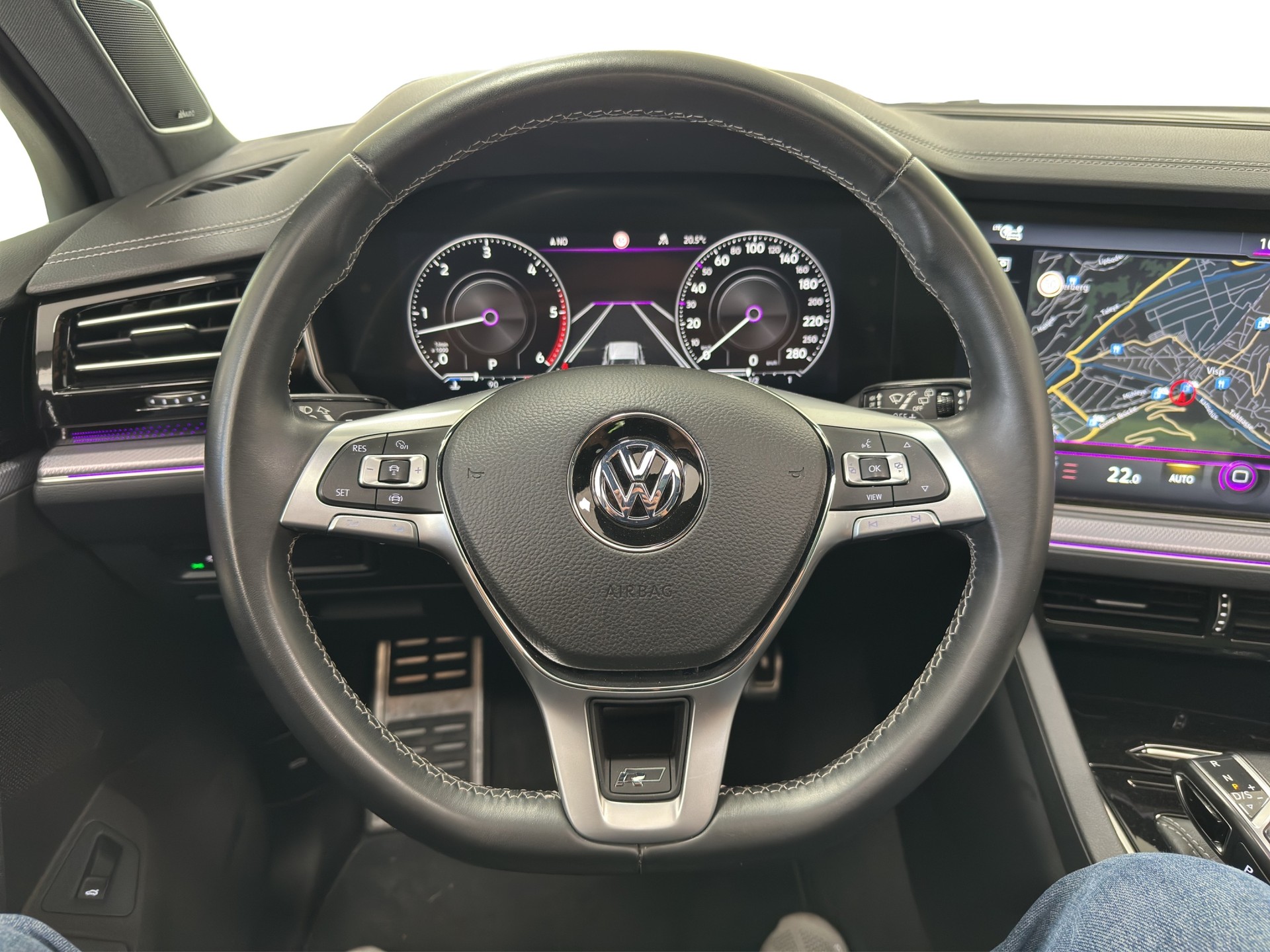 VW Touareg 3.0 TDI R Line Tiptronic-image-21