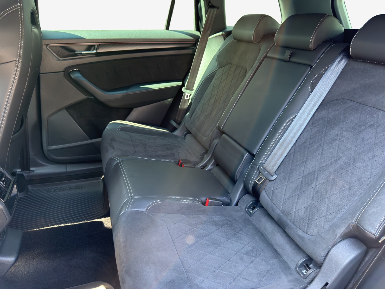 SKODA Kodiaq 2.0 TSI 4x4 SportLine-image-11