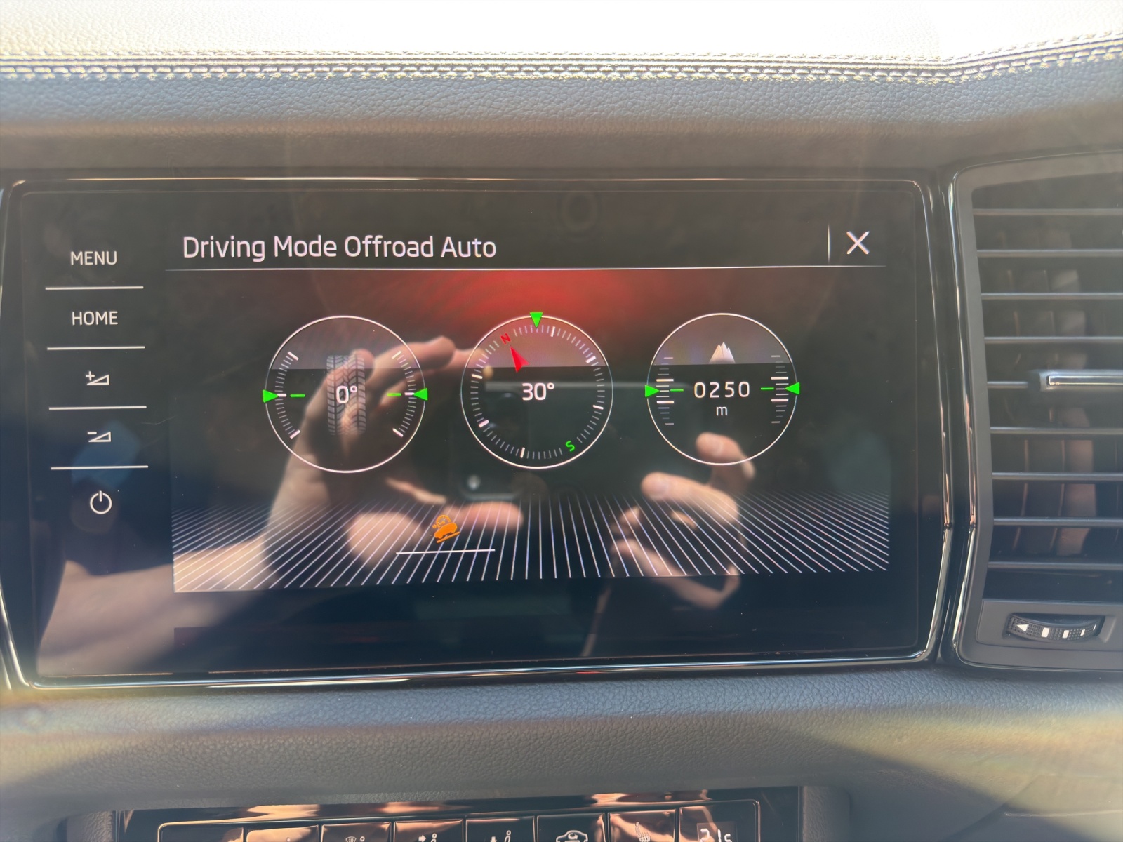 SKODA Kodiaq 2.0 TSI 4x4 SportLine-image-15