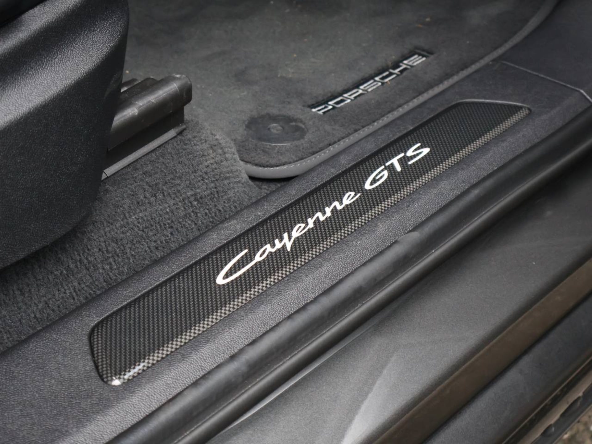 PORSCHE Cayenne GTS-image-38