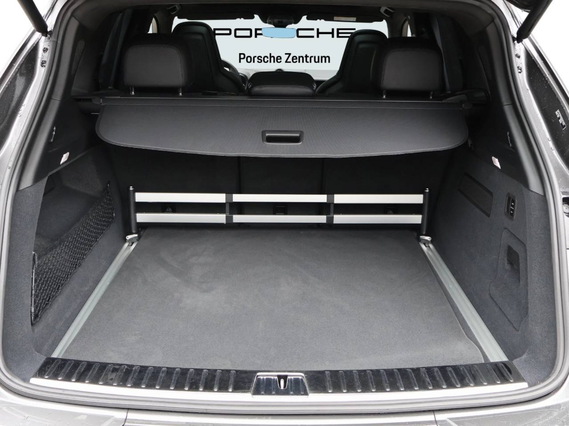 PORSCHE Cayenne GTS-image-19