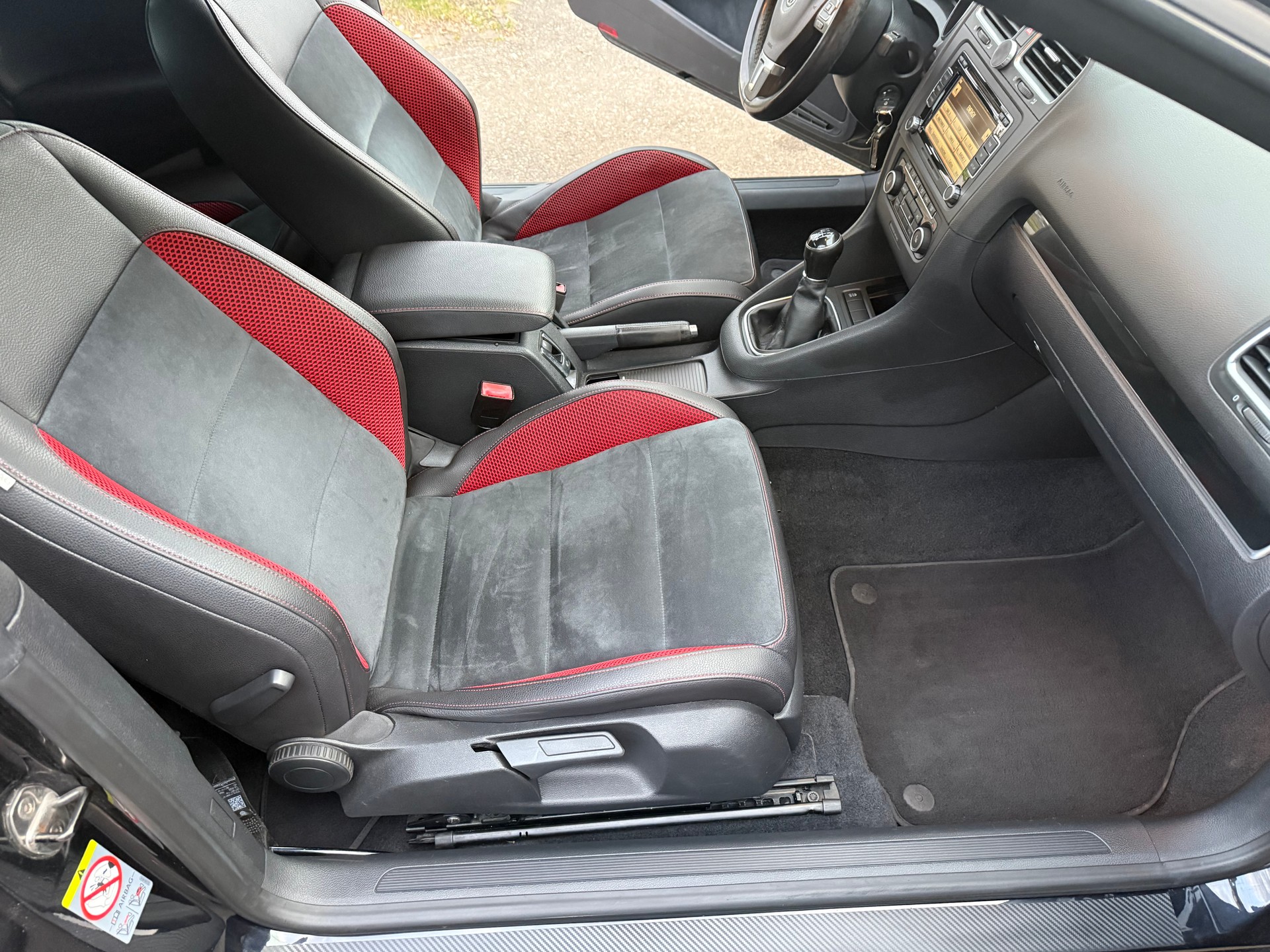 VW Golf Cabrio 1.4 TSI-image-5