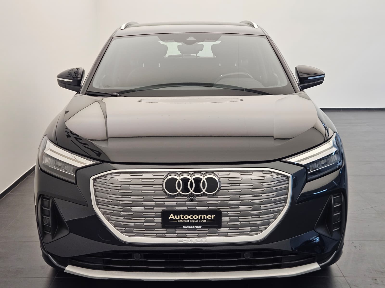 AUDI Q4 e-tron 50 quattro-image-4
