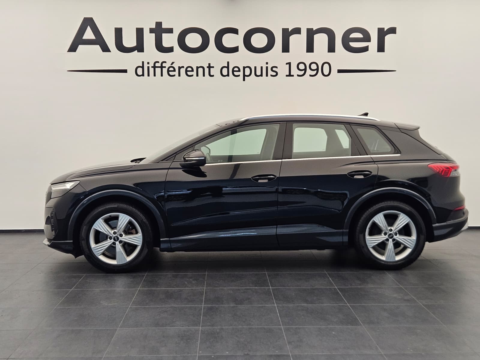 AUDI Q4 e-tron 50 quattro-image-2