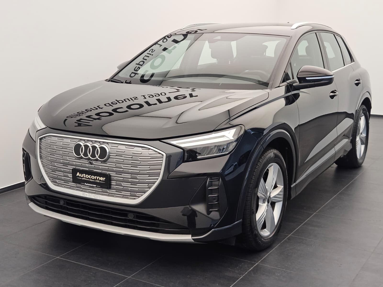 AUDI Q4 e-tron 50 quattro-image-3