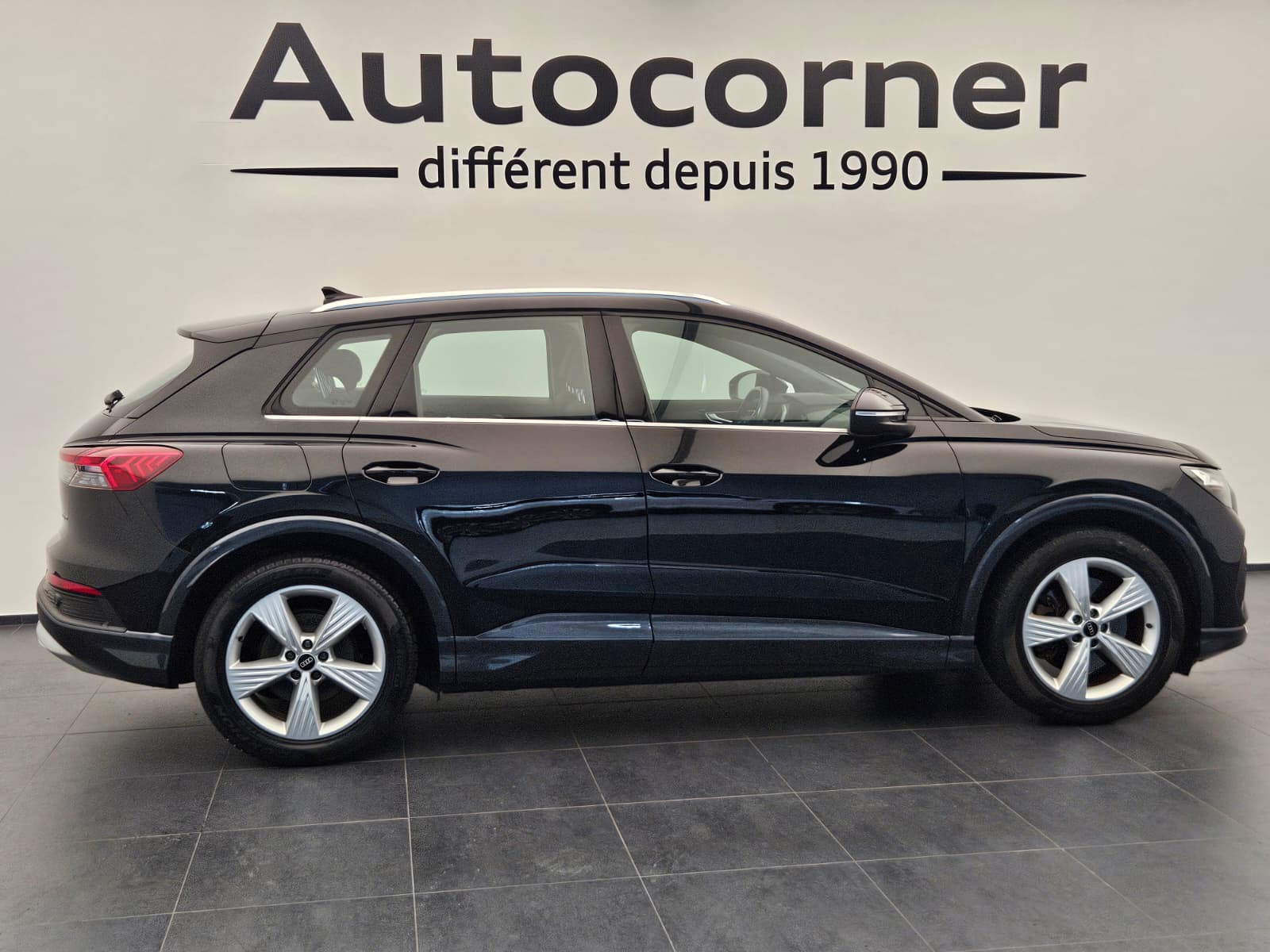 AUDI Q4 e-tron 50 quattro-image-6