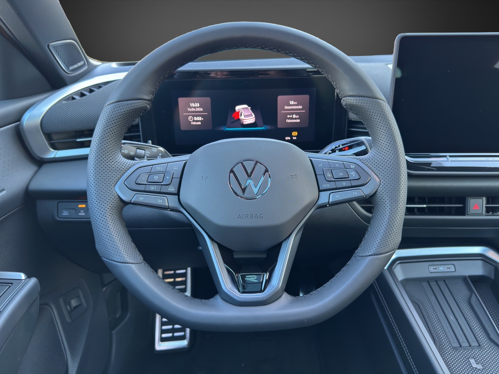 VW T-Roc 1.5 eTSI mHEV R-Line DSG-image-10