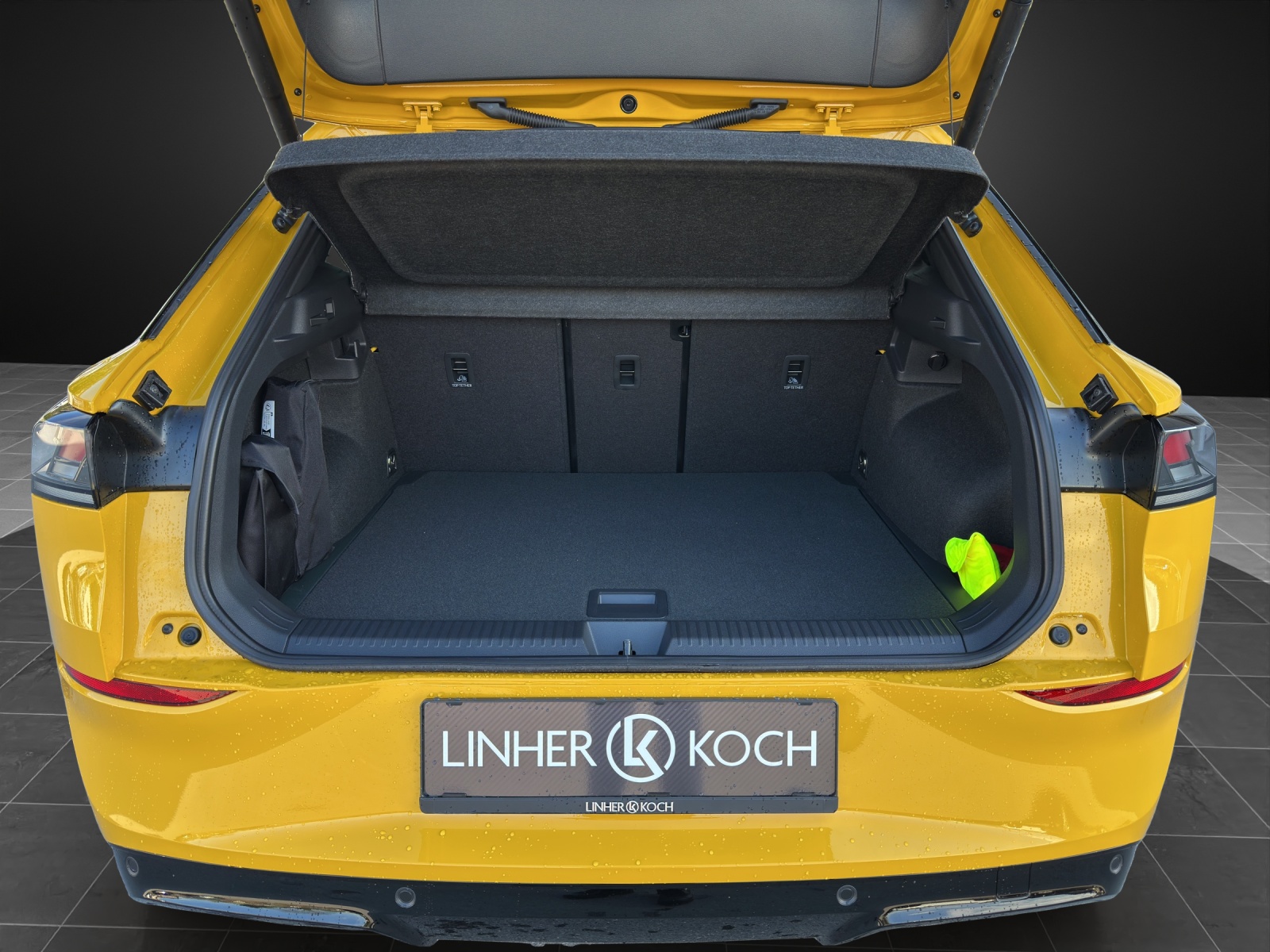 VW T-Roc 1.5 eTSI mHEV R-Line DSG-image-12