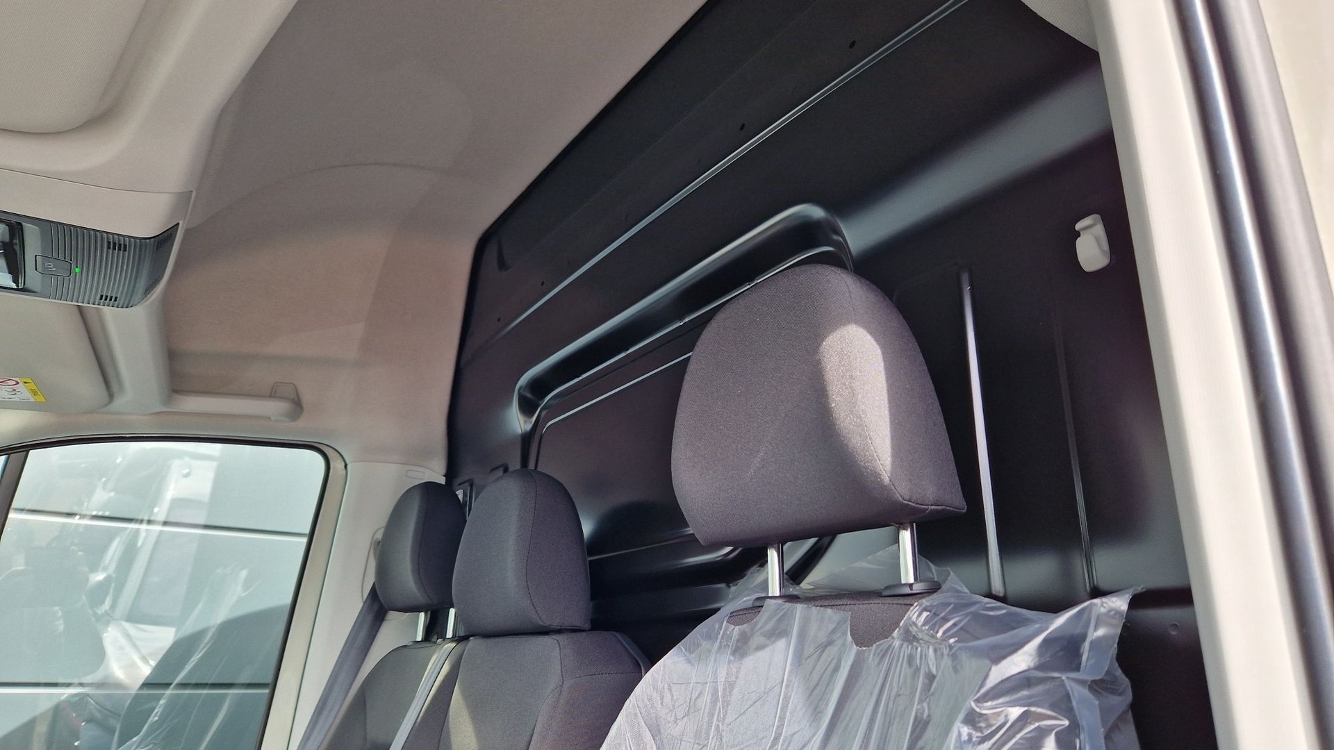 VW Crafter 35 2.0 BiTDI L3H3 4Motion A-image-8