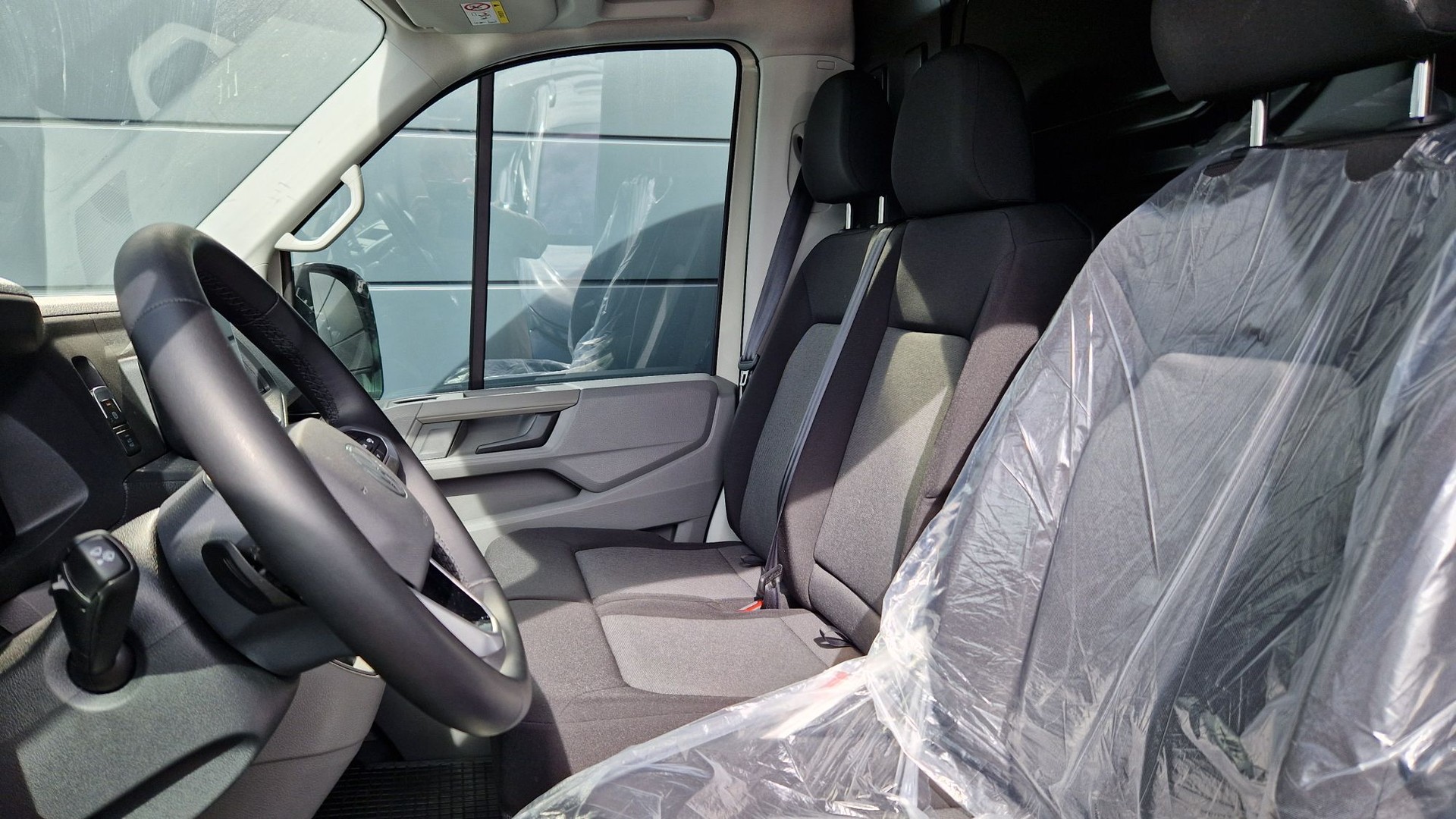 VW Crafter 35 2.0 BiTDI L3H3 4Motion A-image-15