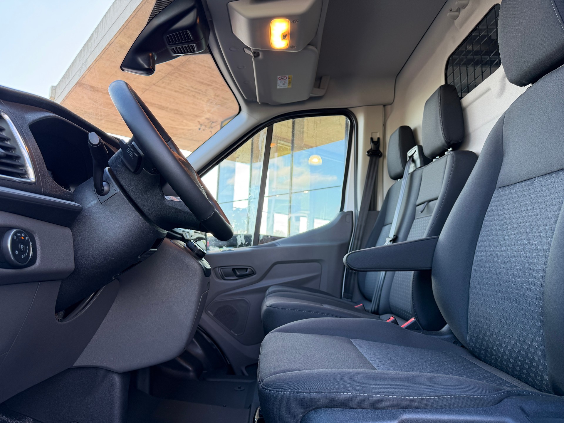 FORD Transit Van 350 L2 Trend 2.0 TDCi 130 FWD A-image-9