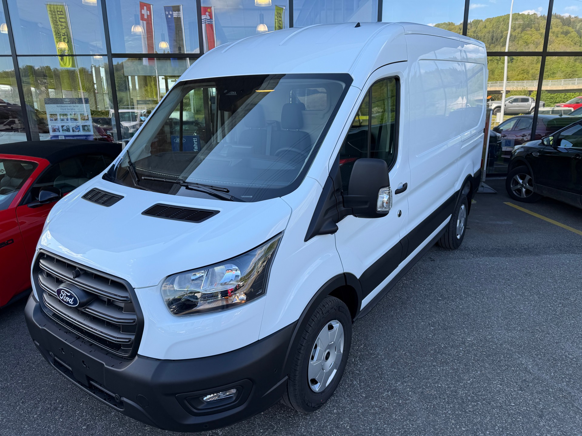 FORD Transit Van 350 L2 Trend 2.0 TDCi 130 FWD A-showroom-element-2