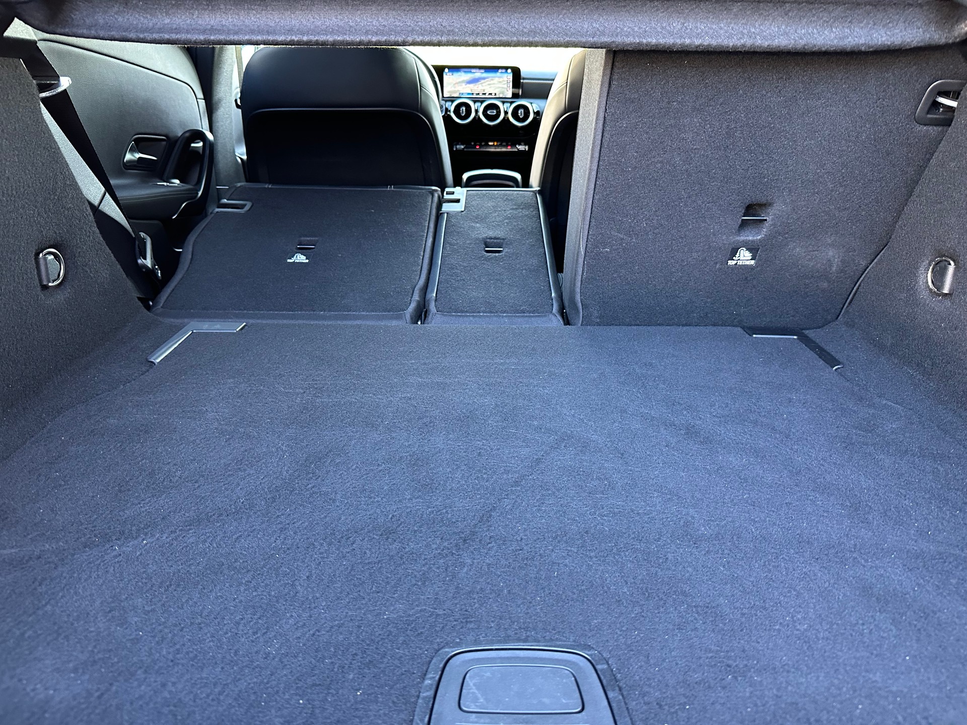 MERCEDES-BENZ A 200 4Matic Progressive 8G-DCT-image-12