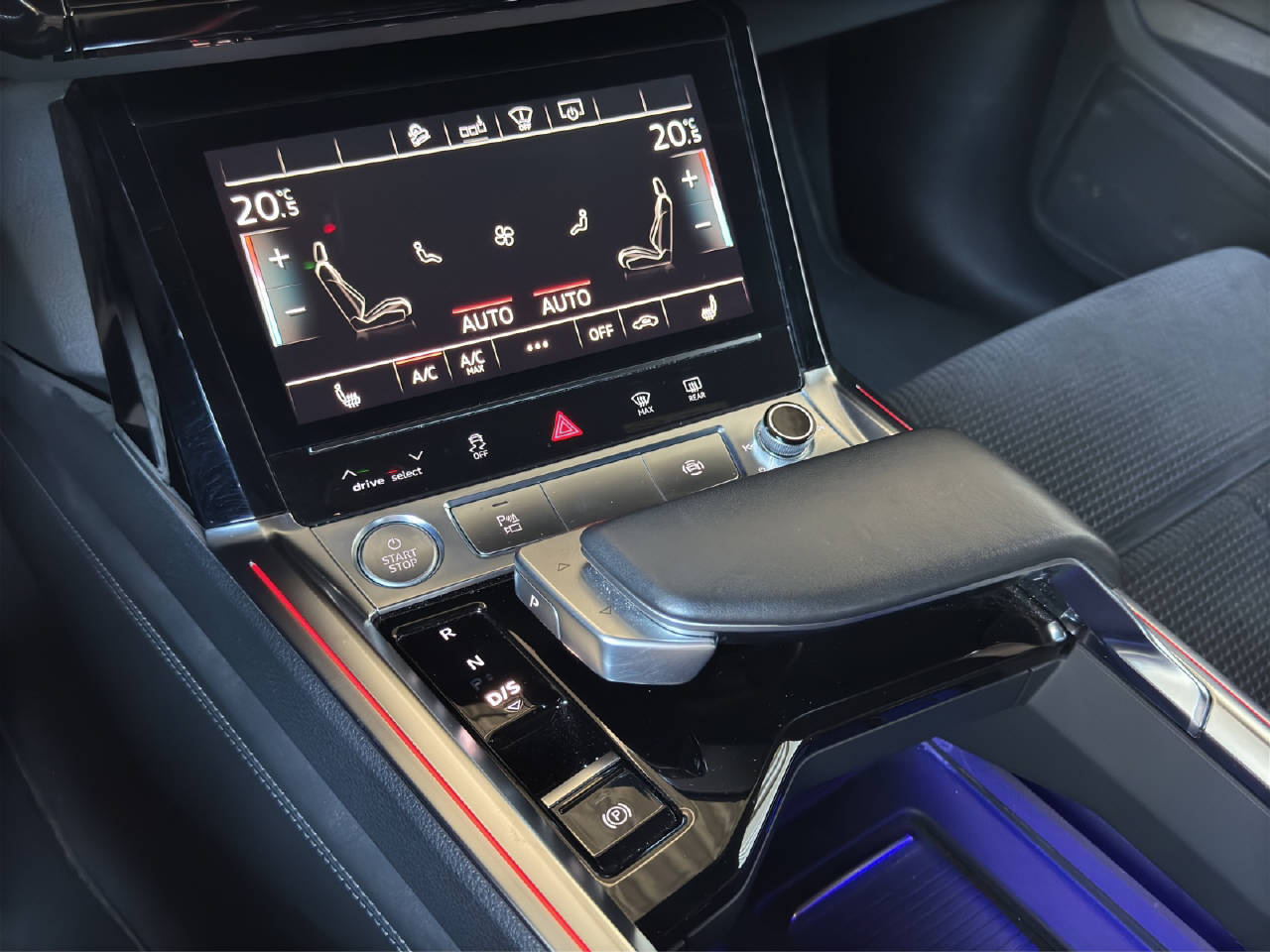 AUDI e-tron Sportback 50 S Line quattro-image-8