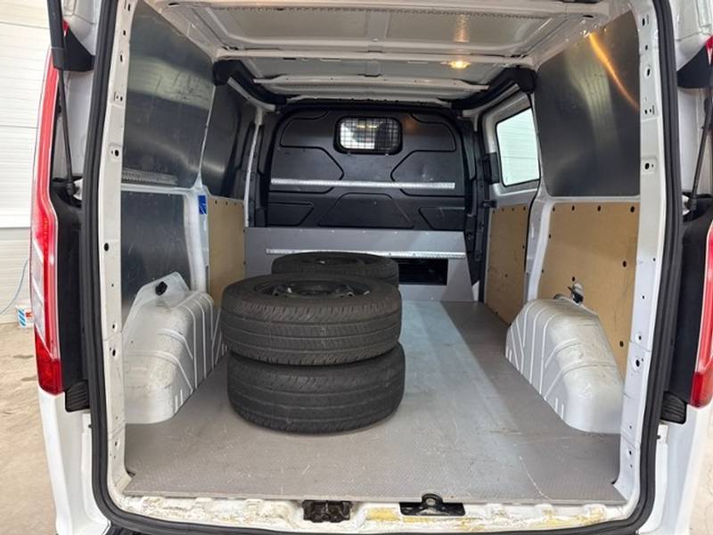 FORD Transit Custom Van 320 L1H1 Trend-image-4