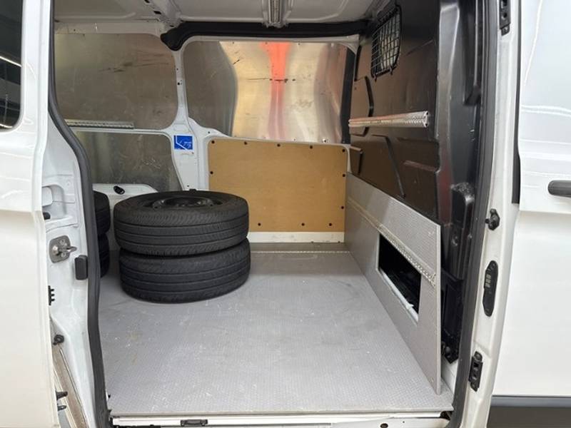 FORD Transit Custom Van 320 L1H1 Trend-image-5