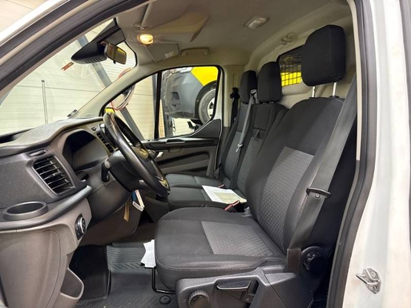 FORD Transit Custom Van 320 L1H1 Trend-image-6