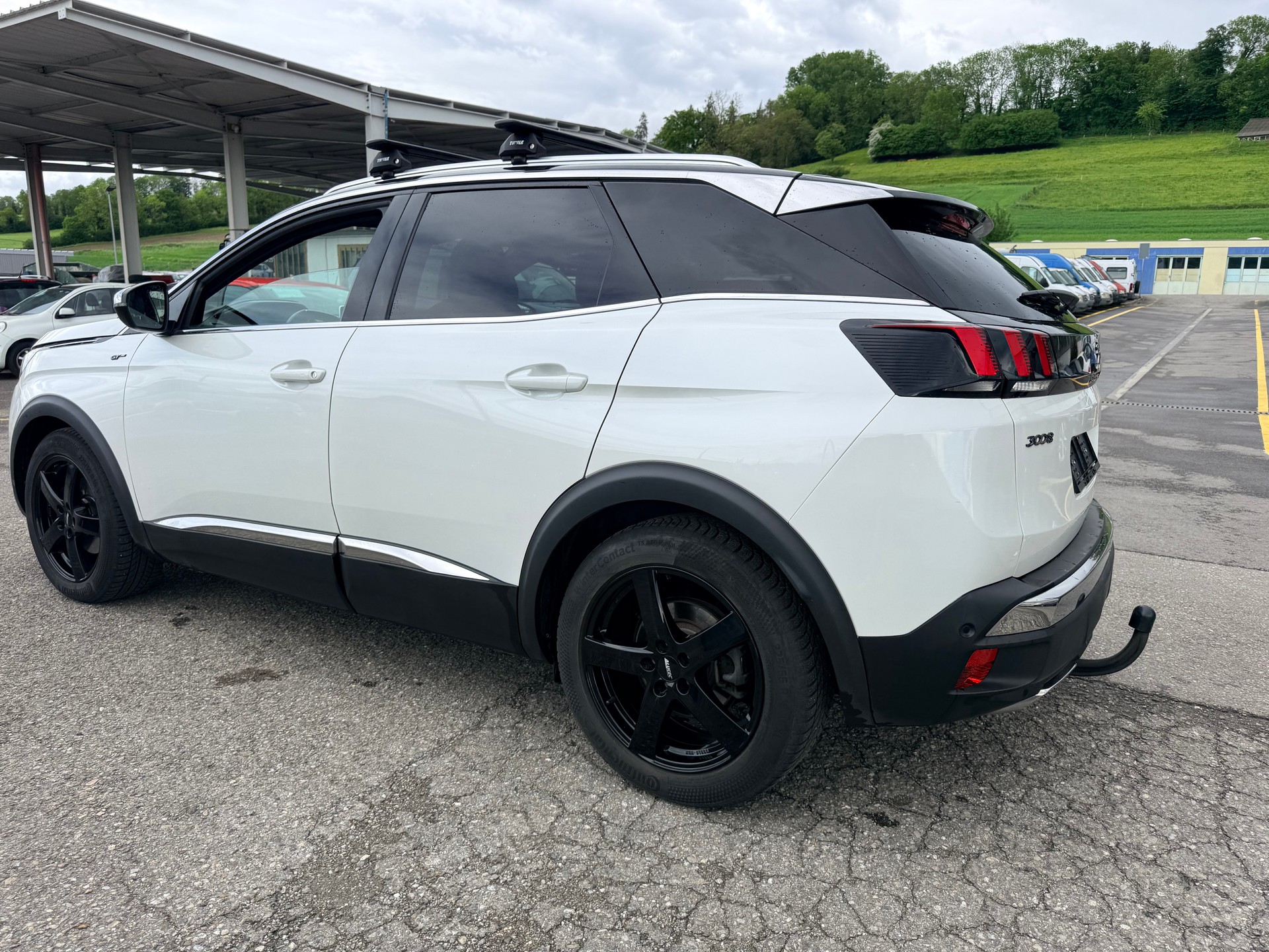 PEUGEOT 3008 2.0 BlueHDi GT EAT-image-11