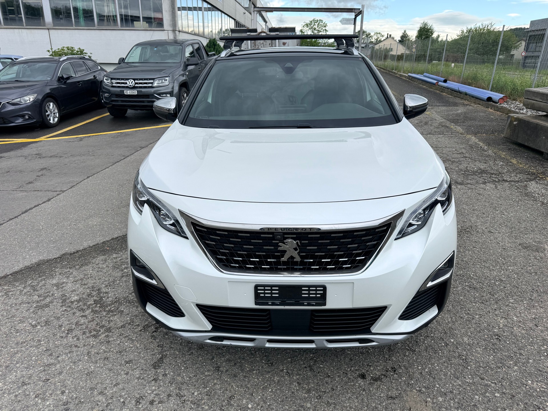 PEUGEOT 3008 2.0 BlueHDi GT EAT-image-1