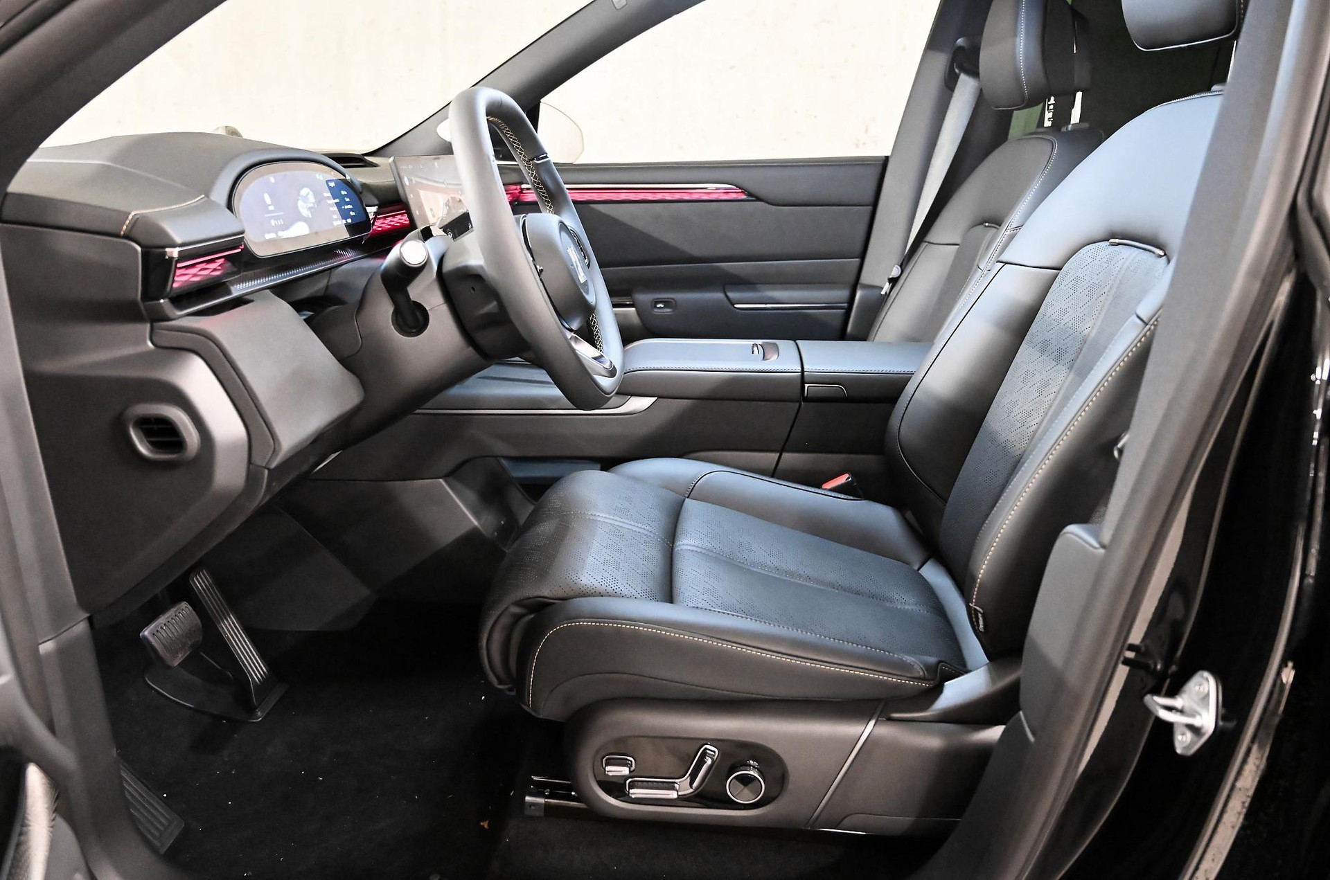 ZEEKR 7X Privilege AWD-image-2