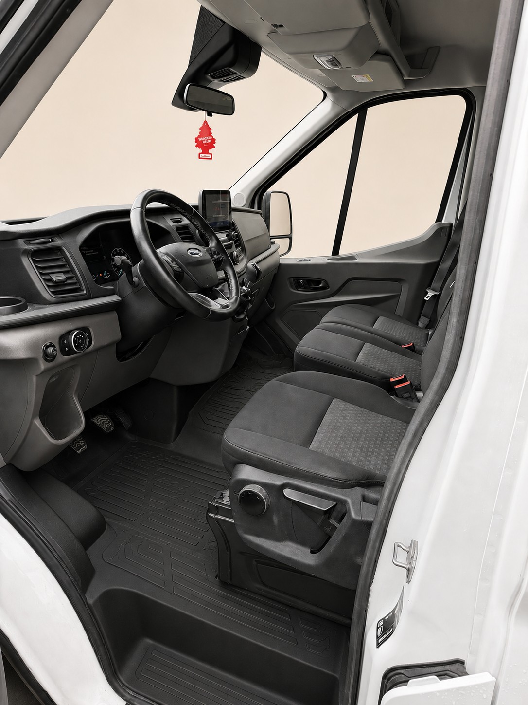 FORD Transit Van 2.0 185PS 350 L3H2 FWD TREND-image-4