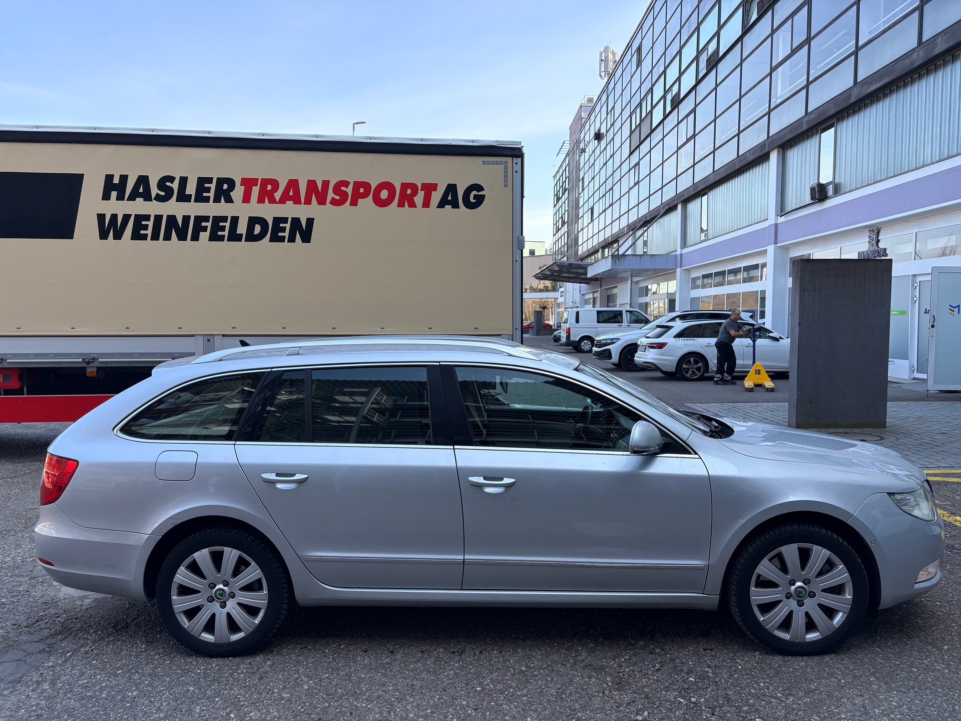 SKODA Superb Combi 3.6 FSI Elegance 4x4 DSG-image-7