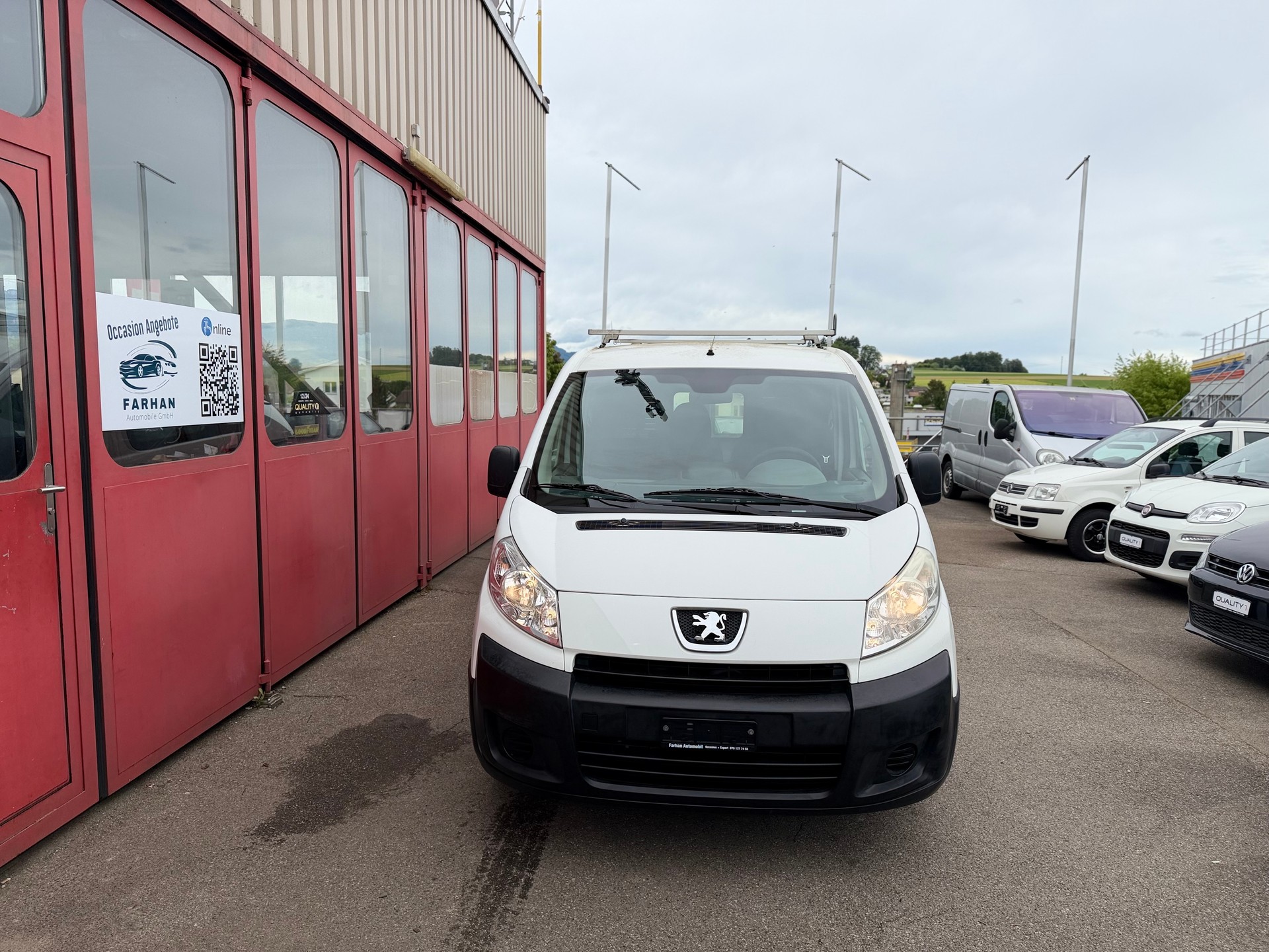 PEUGEOT Expert 2.0i 16V 229 L1H1-image-0