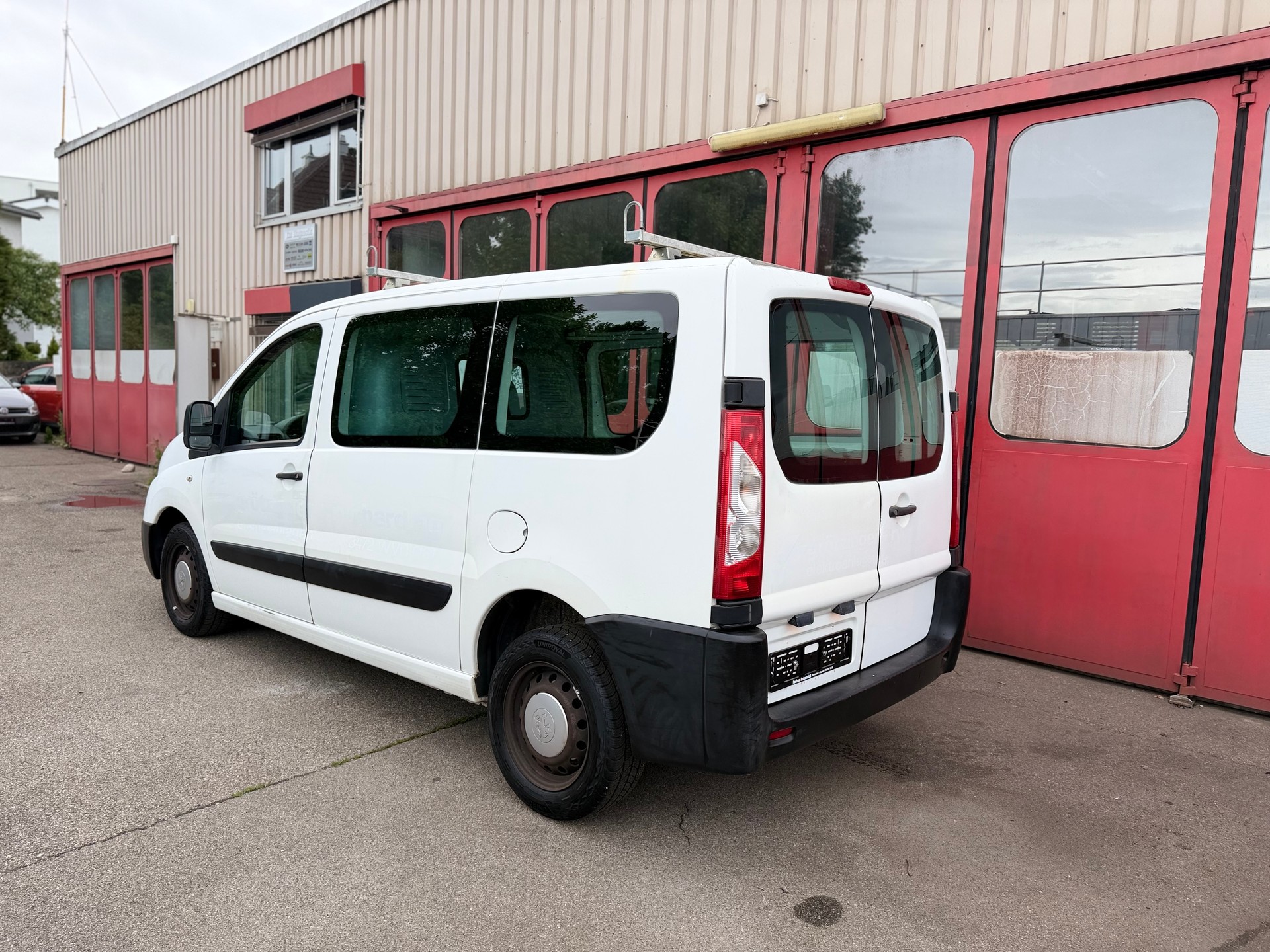 PEUGEOT Expert 2.0i 16V 229 L1H1-image-4
