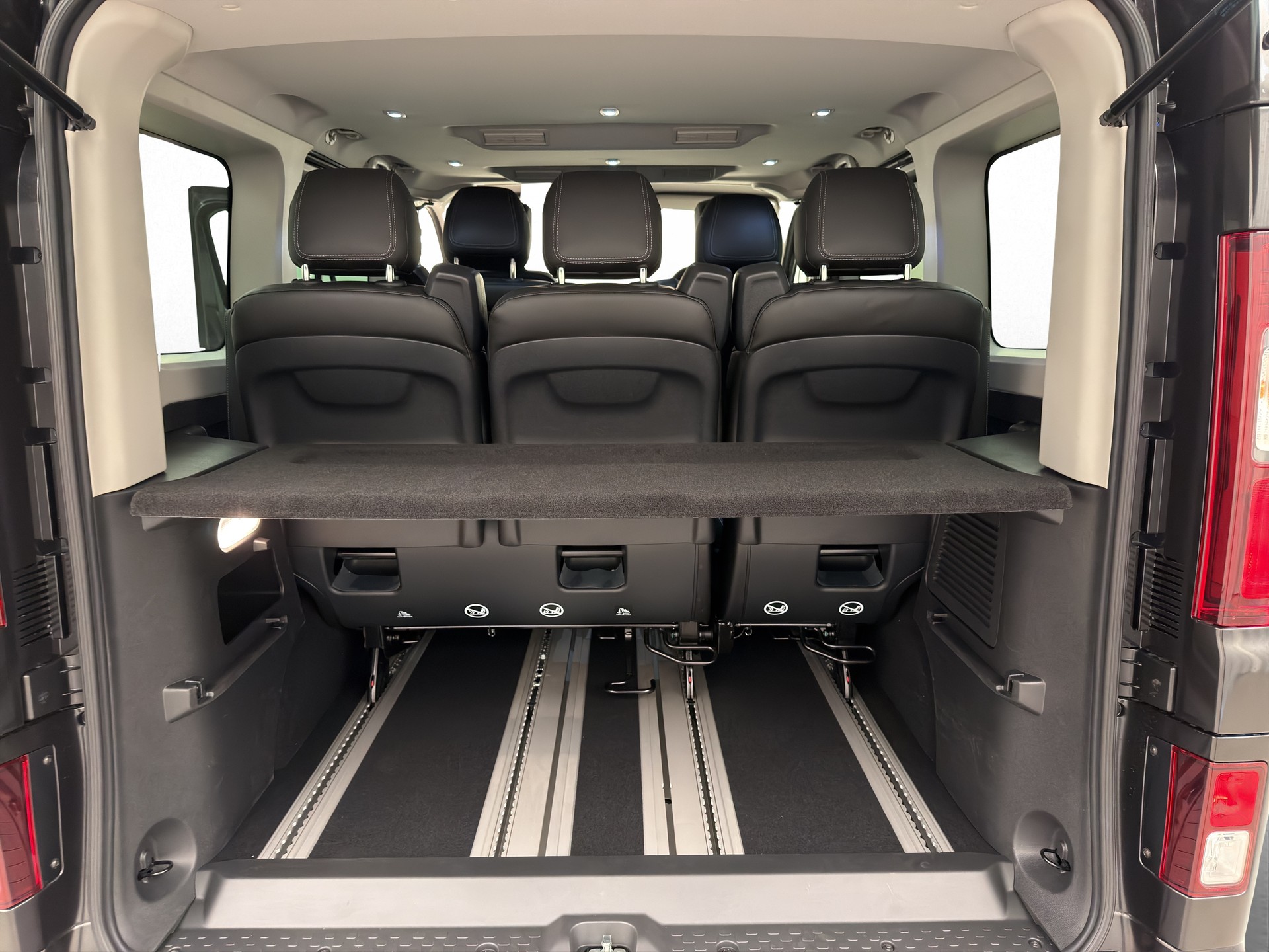 RENAULT Trafic Spaceclass 2.0 dCi Blue-image-12